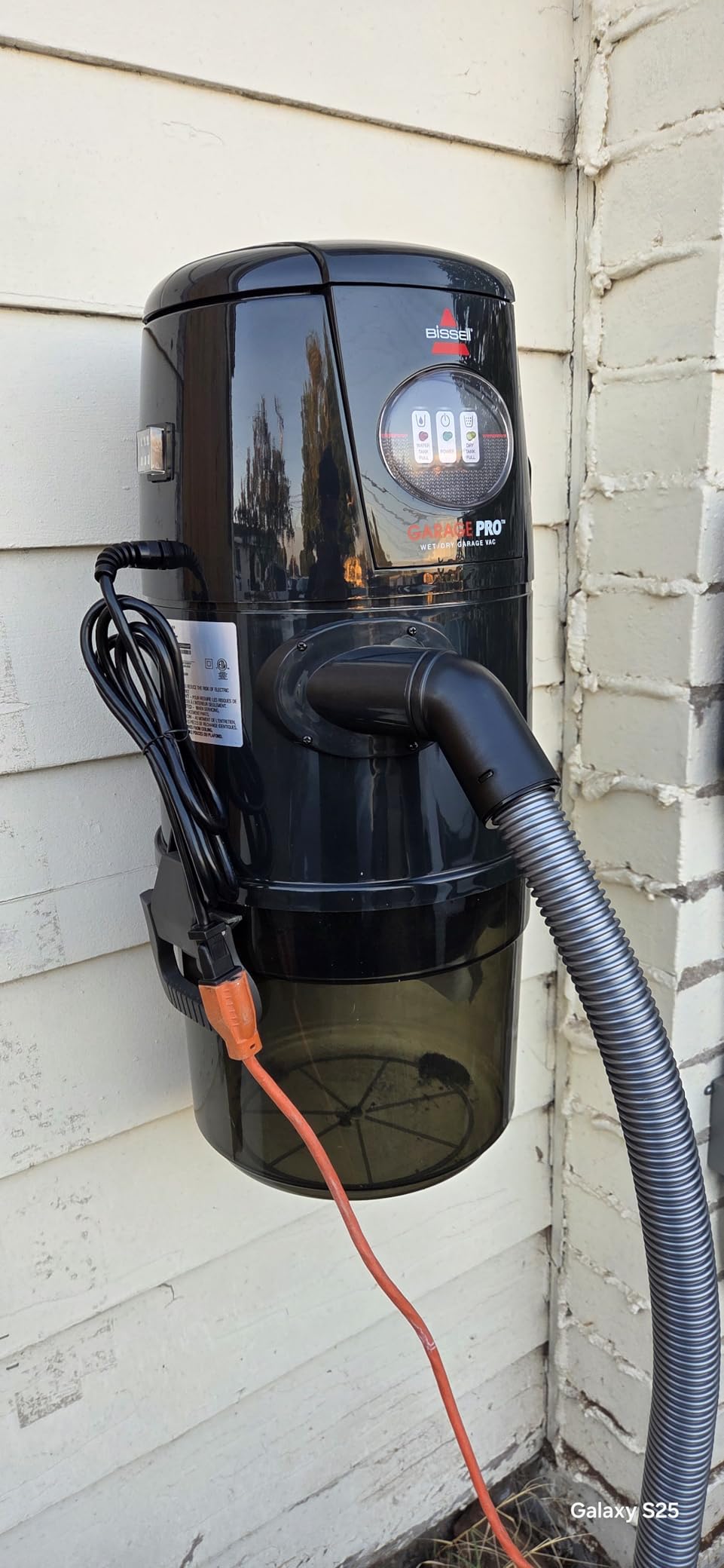 BISSELL Garage Pro Wall-Mounted Wet Dry Car Vacuum/Blower With Auto Tool Kit, 18P03 , Gray Customer Review BISSELL Garage Pro Wall-Mounted Wet Dry Car Vacuum/Blower With Auto Tool Kit, 18P03 , Gray - Customer Photo 1