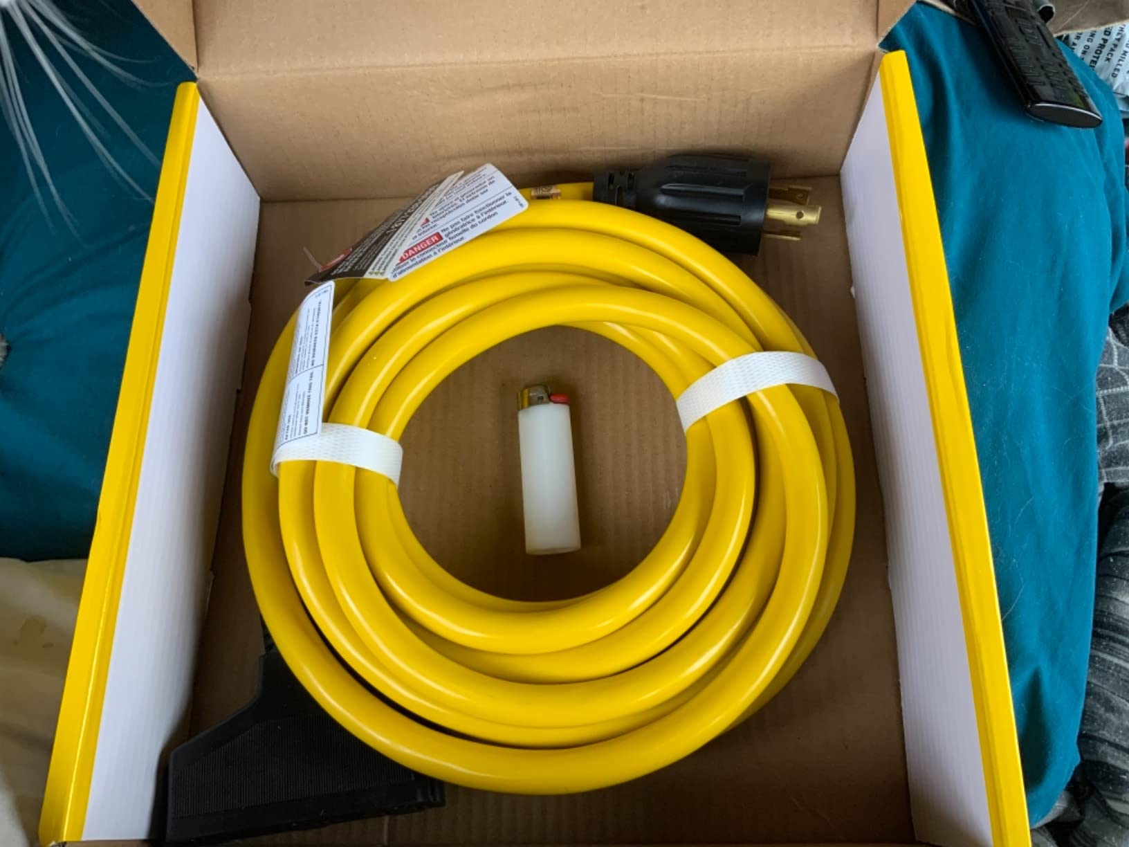 Champion Power Equipment 25-Foot 30-Amp 125-Volt Fan-Style Generator Extension Cord (L5-30P to three 5-15R) Customer Review Champion Power Equipment 25-Foot 30-Amp 125-Volt Fan-Style Generator Extension Cord (L5-30P to three 5-15R) - Customer Photo 2