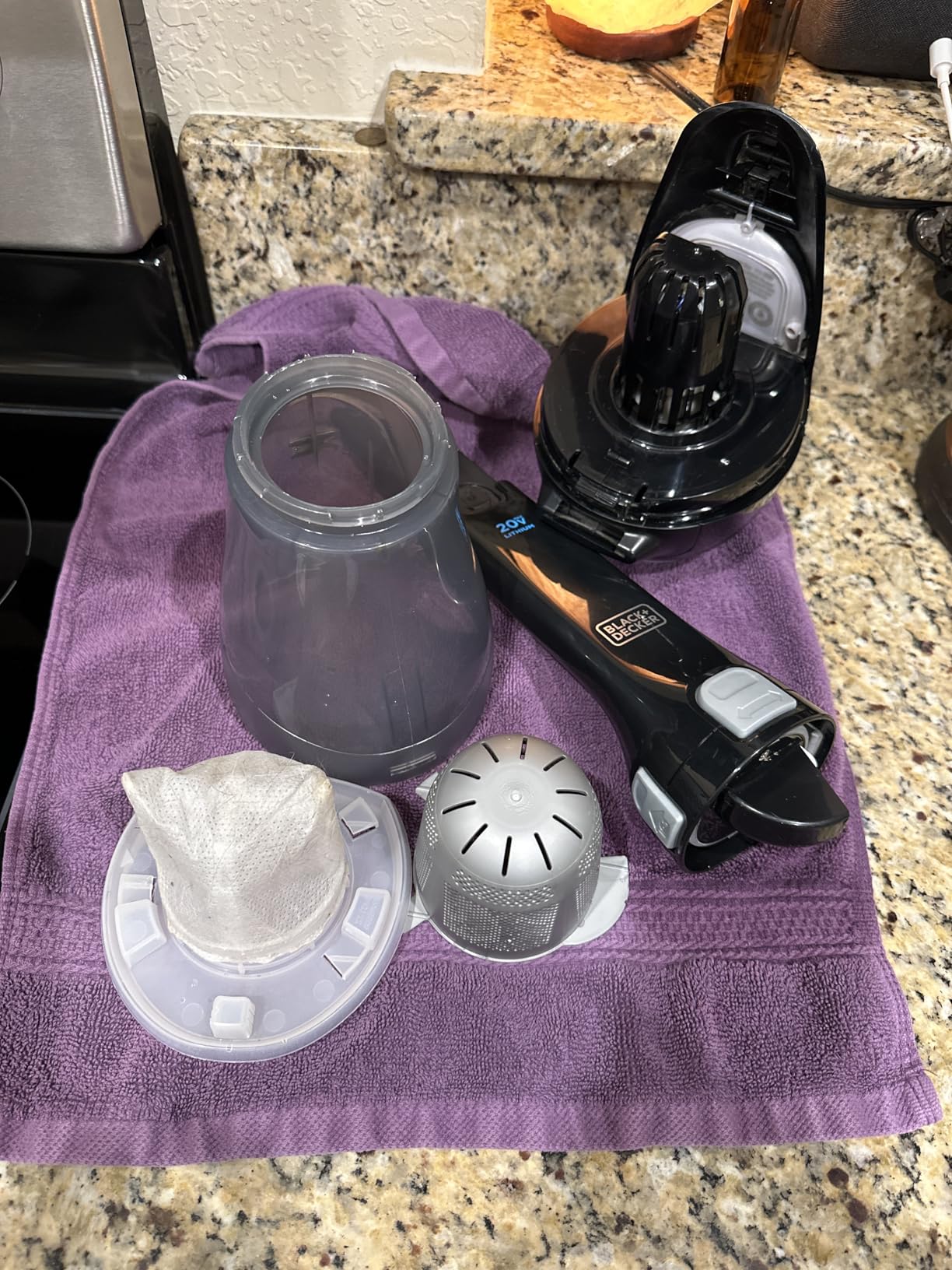 BLACK+DECKER dustbuster 20V Cordless Handheld Vacuum, Pet Hair Vacuum for Home and Car, Powerful Suction (BDH2000L) Customer Review BLACK+DECKER dustbuster 20V Cordless Handheld Vacuum, Pet Hair Vacuum for Home and Car, Powerful Suction (BDH2000L) - Customer Photo 1