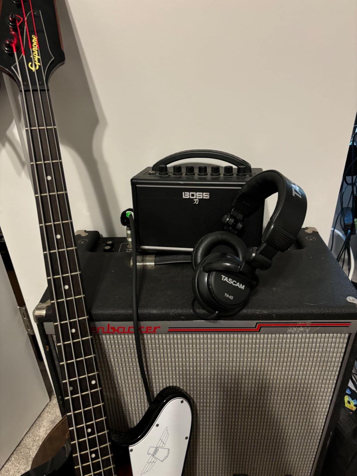 TASCAM TH-02 Professional Studio Monitor Headphones, Wired, Over Ear - for Recording, Podcast, DJ, Music and Guitar, with 1/4 Inch Jack Adapter Customer Review TASCAM TH-02 Professional Studio Monitor Headphones, Wired, Over Ear - for Recording, Podcast, DJ, Music and Guitar, with 1/4 Inch Jack Adapter - Customer Photo 1