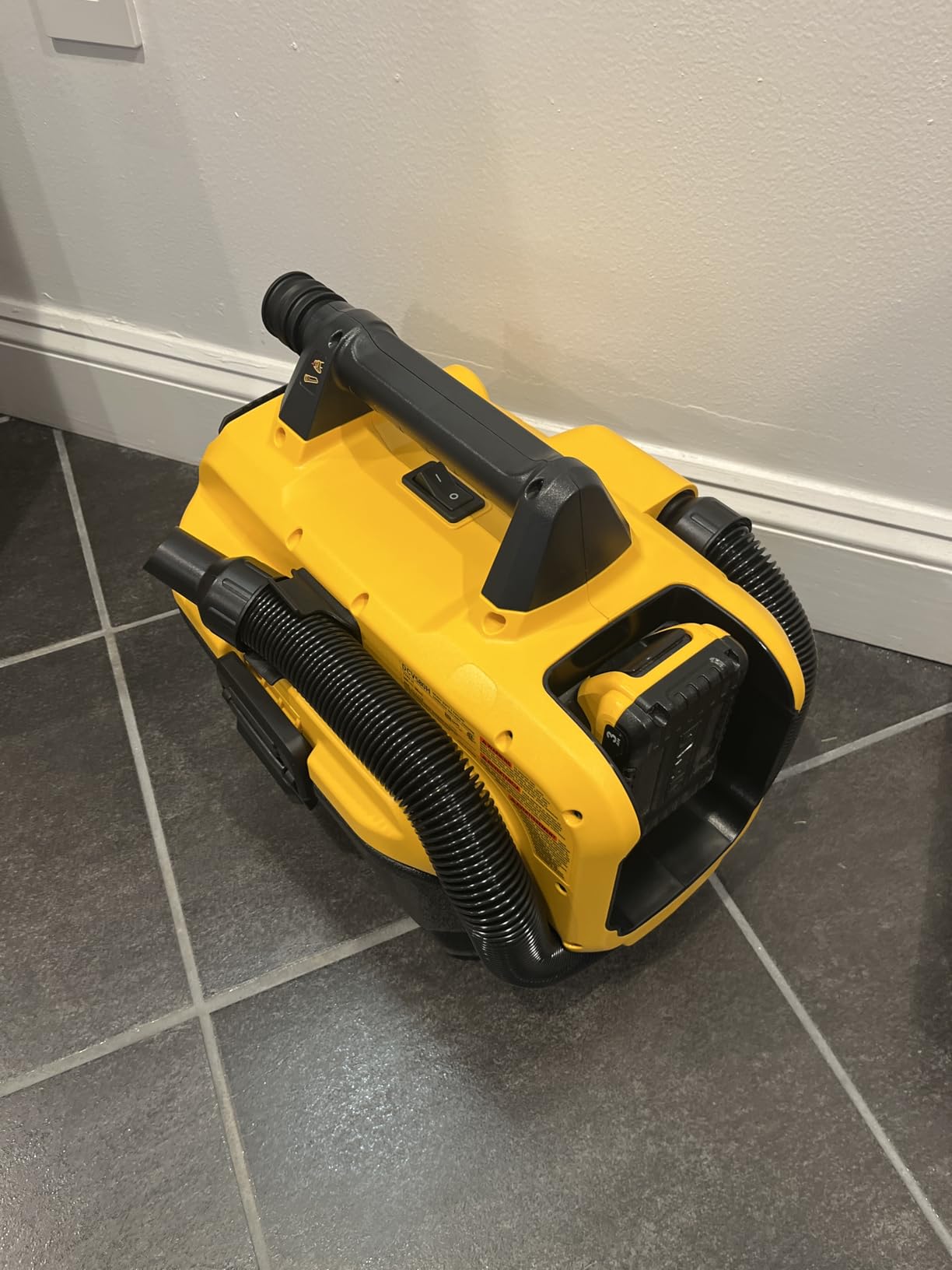 DEWALT 20V MAX Cordless Shop Vac, Shop Vacuum Wet and Dry Portable, 2 Gallon Tank Capacity Wet Dry Vacuum Cleaner, Tool Only (DCV580H) Customer Review DEWALT 20V MAX Cordless Shop Vac, Shop Vacuum Wet and Dry Portable, 2 Gallon Tank Capacity Wet Dry Vacuum Cleaner, Tool Only (DCV580H) - Customer Photo 1