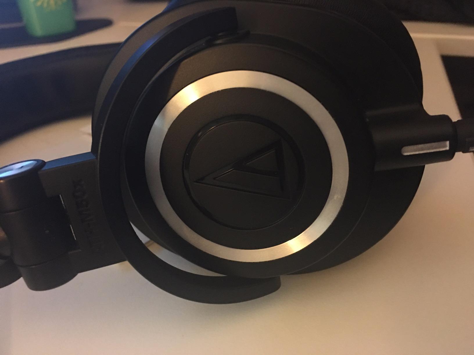 Audio-Technica ATH-M50x Professional Studio Monitor Headphones, Black Customer Review Audio-Technica ATH-M50x Professional Studio Monitor Headphones, Black - Customer Photo 1