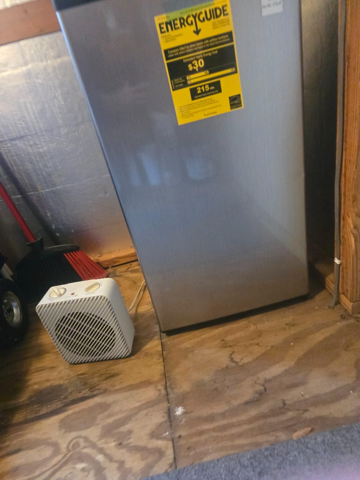 ACFR322 RCA Mini Refrigerator, Compact Freezer Compartment, Adjustable Thermostat Control, Reversible Door, Ideal Fridge for Dorm, Office, Apartment, Platinum Stainless, 3.2 Cubic Feet - Customer Photo 1