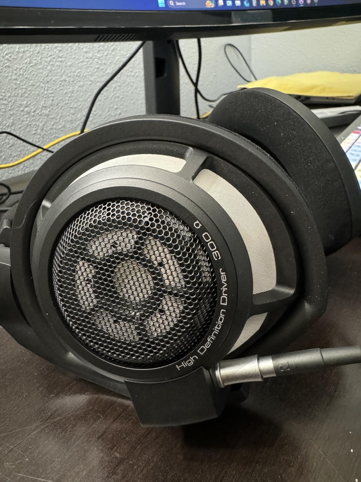 Sennheiser HD 800 S Over-the-Ear Audiophile Reference Headphones - Customer Photo 3