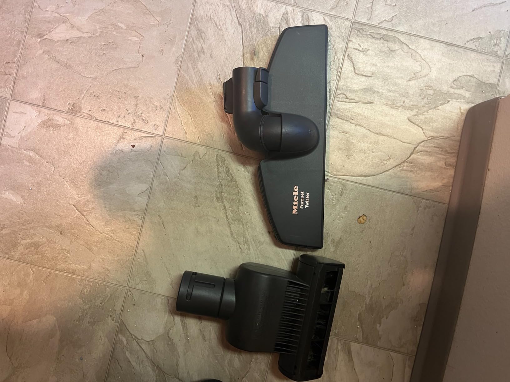 Miele Complete C3 Cat & Dog Canister Vacuum, Model Number: 10014520 - Customer Photo 2
