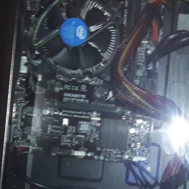 Intel Core i5-6500 3.20 GHz Quad Core Skylake Desktop Processor, Socket LGA 1151, 6MB Cache Customer Review Intel Core i5-6500 3.20 GHz Quad Core Skylake Desktop Processor, Socket LGA 1151, 6MB Cache - Customer Photo 2