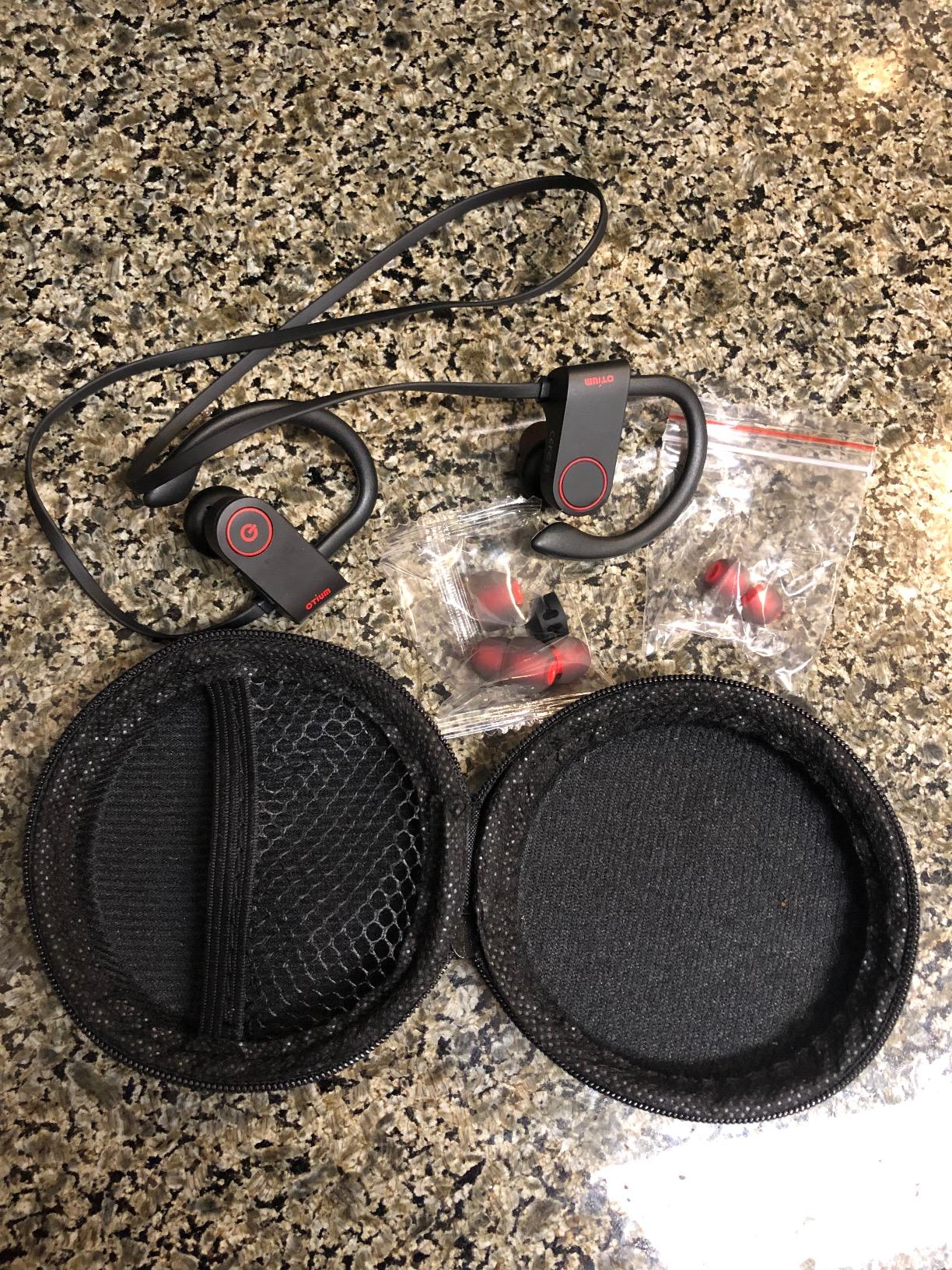 Otium Bluetooth Headphones,Wireless Earbuds IPX7 Waterproof Sports Earphones with Mic HD Stereo Sweatproof in-Ear Earbuds Gym Running Workout 15 Hour Battery Sound Isolation Headsets Customer Review Otium Bluetooth Headphones,Wireless Earbuds IPX7 Waterproof Sports Earphones with Mic HD Stereo Sweatproof in-Ear Earbuds Gym Running Workout 15 Hour Battery Sound Isolation Headsets - Customer Photo 1