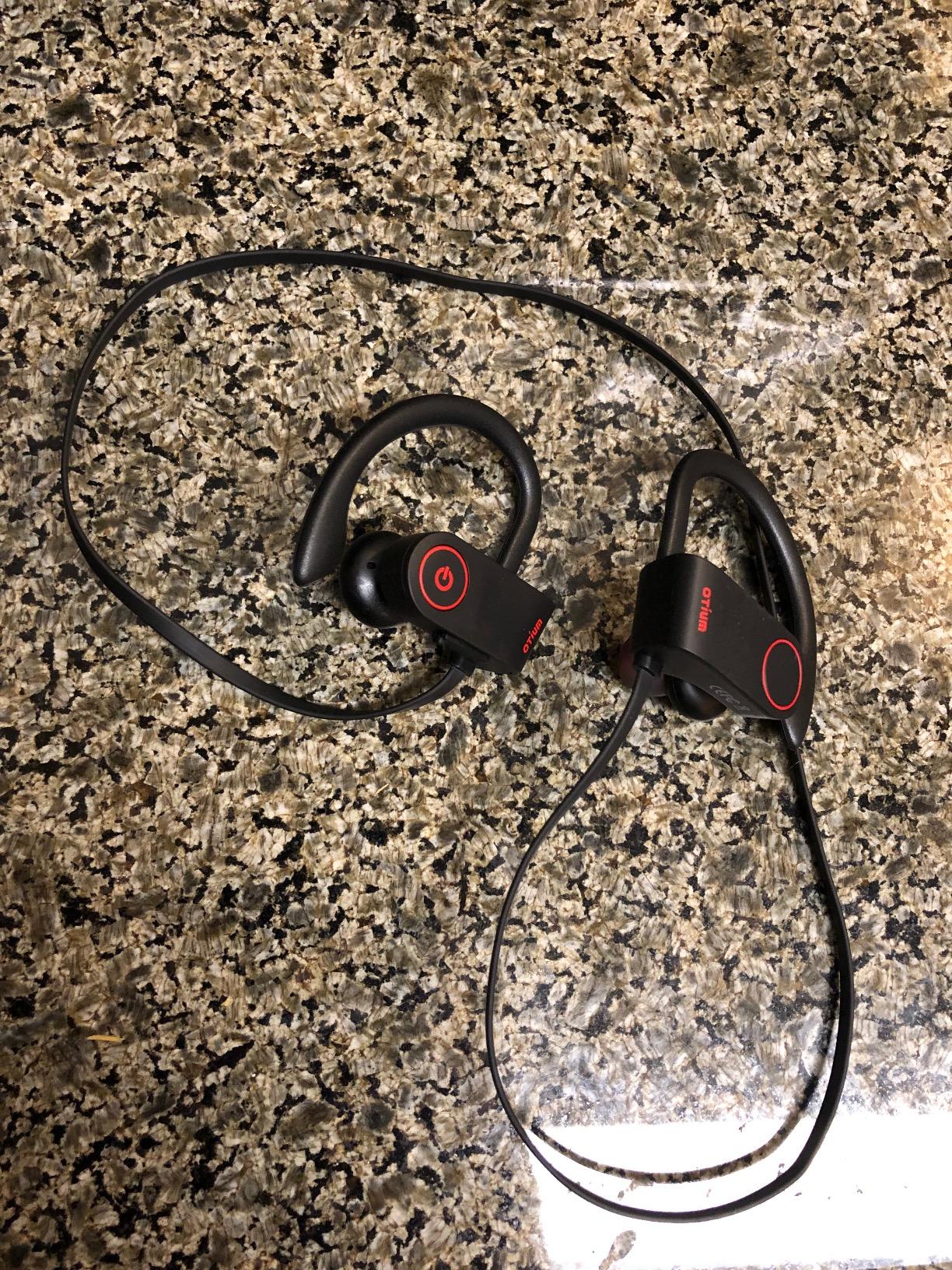 Otium Bluetooth Headphones,Wireless Earbuds IPX7 Waterproof Sports Earphones with Mic HD Stereo Sweatproof in-Ear Earbuds Gym Running Workout 15 Hour Battery Sound Isolation Headsets Customer Review Otium Bluetooth Headphones,Wireless Earbuds IPX7 Waterproof Sports Earphones with Mic HD Stereo Sweatproof in-Ear Earbuds Gym Running Workout 15 Hour Battery Sound Isolation Headsets - Customer Photo 2