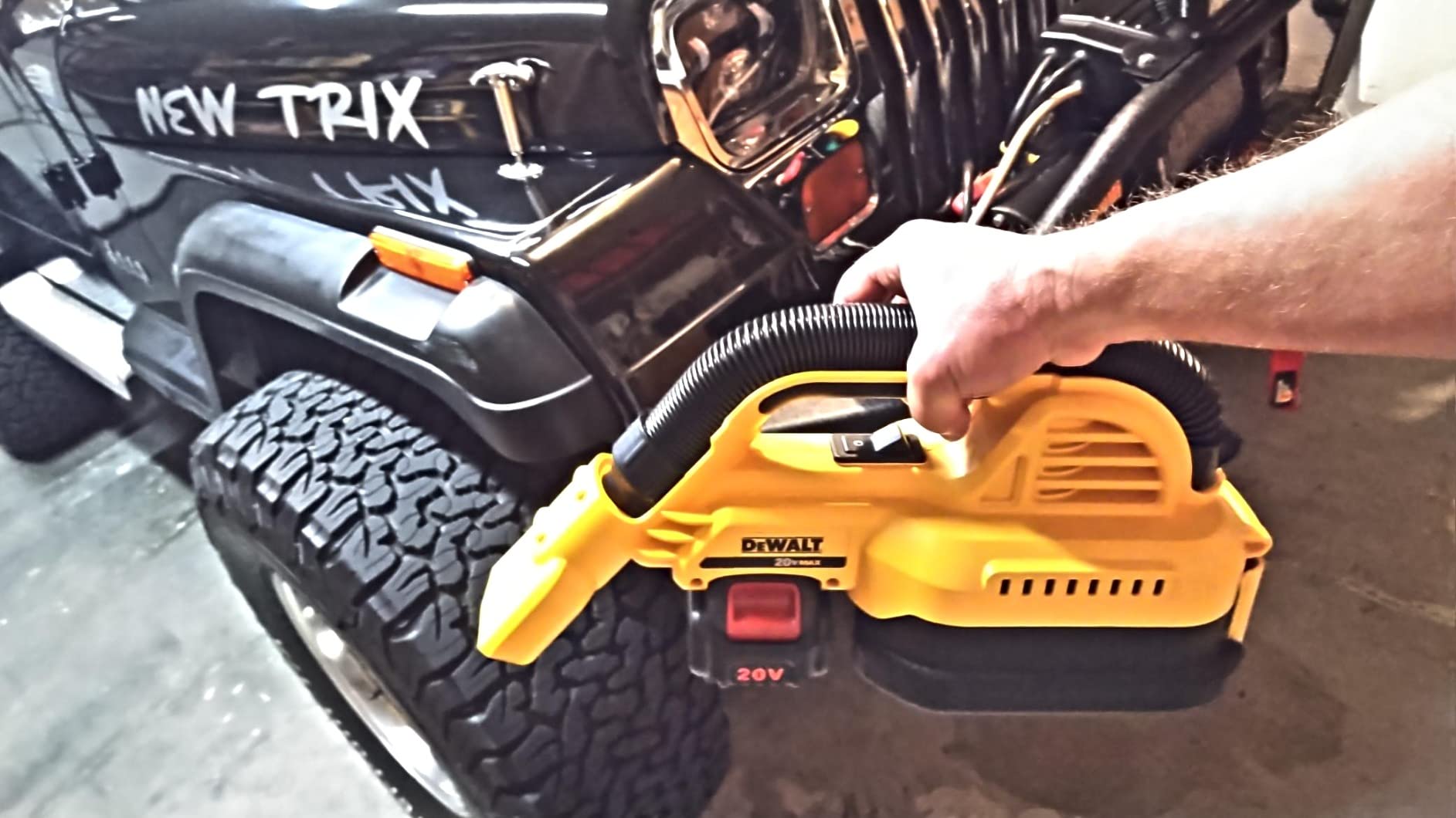 DEWALT 20V MAX Hand Vacuum, Cordless, for Wet or Dry Surfaces, 1/2-Gallon Tank, Washable Filter, Portable, Bare Tool Only (DCV517B) Customer Review DEWALT 20V MAX Hand Vacuum, Cordless, for Wet or Dry Surfaces, 1/2-Gallon Tank, Washable Filter, Portable, Bare Tool Only (DCV517B) - Customer Photo 2