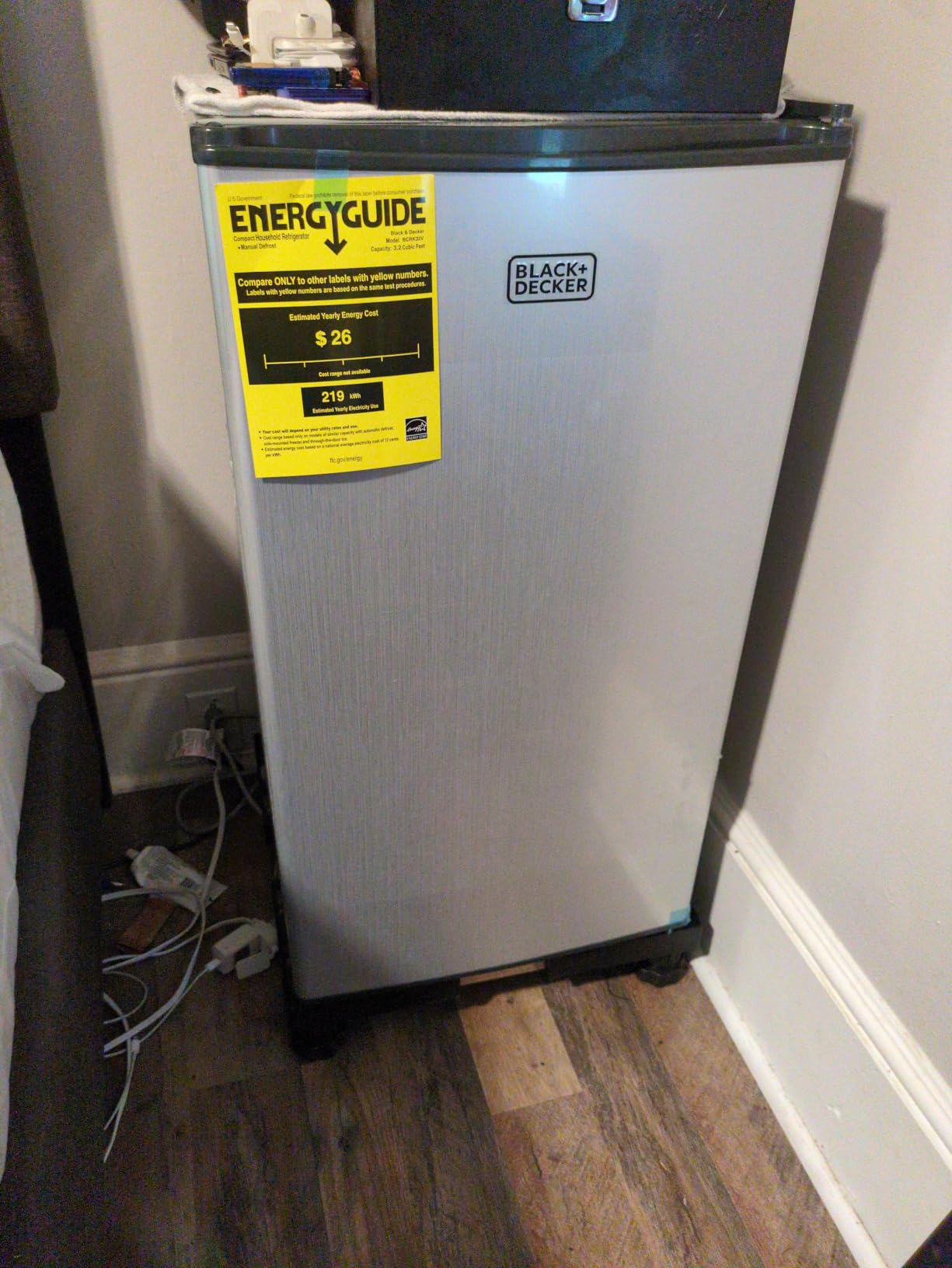 BLACK+DECKER BCRK25B 2.5 Cu. Ft. Compact Refrigerator, ENERGY STAR Certified, Single Door Mini Fridge with Chiller Compartment, Personal Fridge for Home or Dorm Room, R600a Refrigerant, Black Customer Review BLACK+DECKER BCRK25B 2.5 Cu. Ft. Compact Refrigerator, ENERGY STAR Certified, Single Door Mini Fridge with Chiller Compartment, Personal Fridge for Home or Dorm Room, R600a Refrigerant, Black - Customer Photo 1