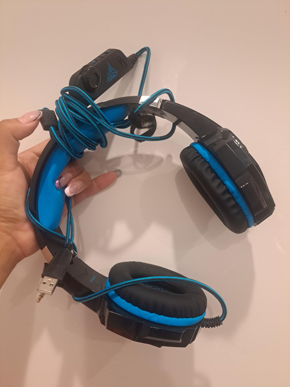BENGOO G9000 Stereo Gaming Headset for PS4 PC Xbox One PS5 Controller, Noise Cancelling Over Ear Headphones with Mic, LED Light, 7.1 Surround Sound, Soft Memory Earmuffs for Nintendo Xbox Series X|S Customer Review BENGOO G9000 Stereo Gaming Headset for PS4 PC Xbox One PS5 Controller, Noise Cancelling Over Ear Headphones with Mic, LED Light, 7.1 Surround Sound, Soft Memory Earmuffs for Nintendo Xbox Series X|S - Customer Photo 2