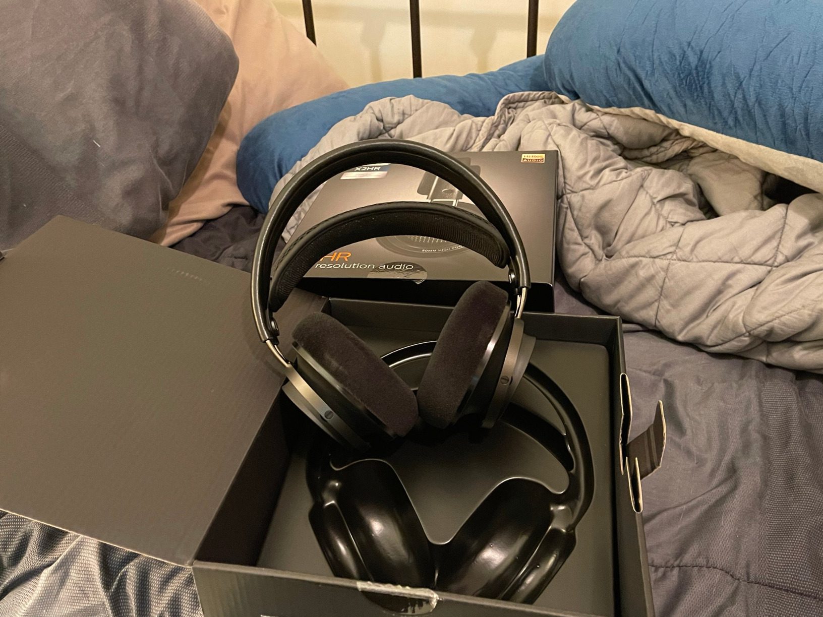 Philips Fidelio X2HR Over The Ear Open Back Wired Headphone Customer Review Philips Fidelio X2HR Over The Ear Open Back Wired Headphone - Customer Photo 2