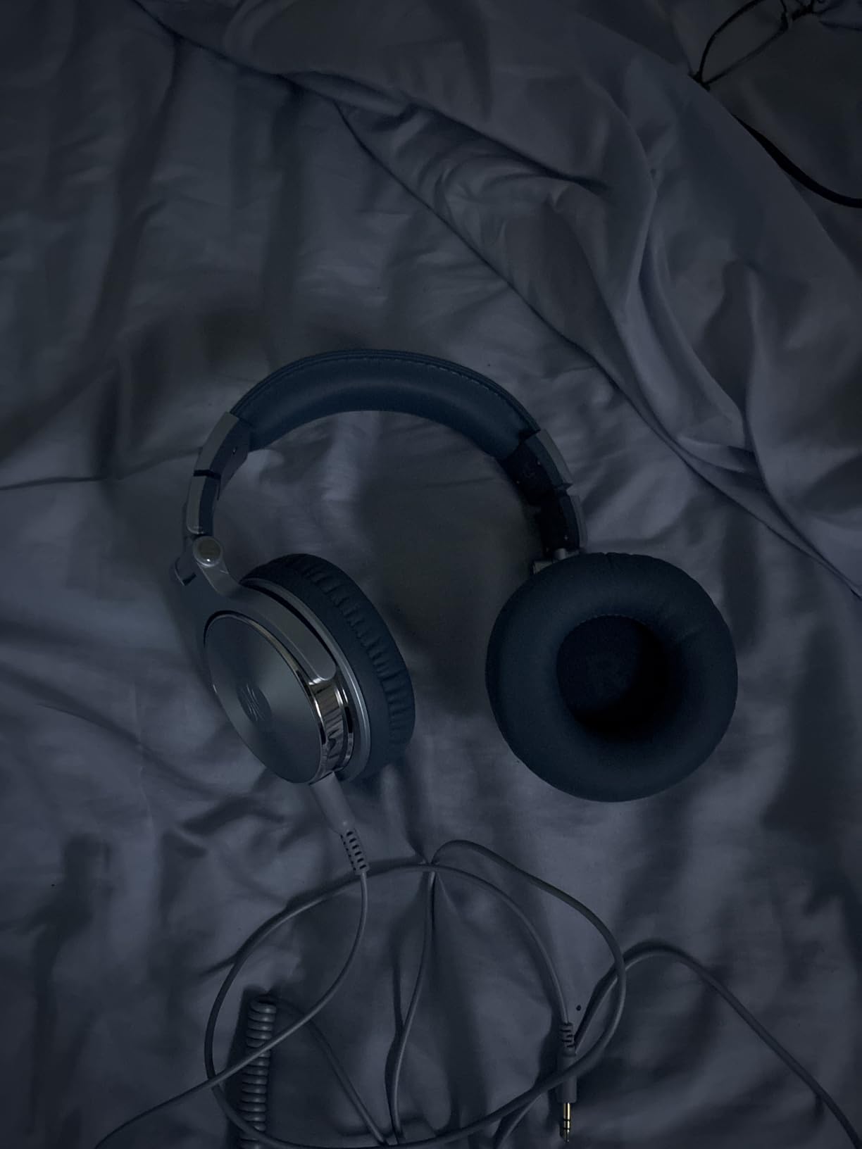 OneOdio Wired Over Ear Headphones Hi-Res Studio Monitor & Mixing DJ Stereo Headsets - Black customer photo 2