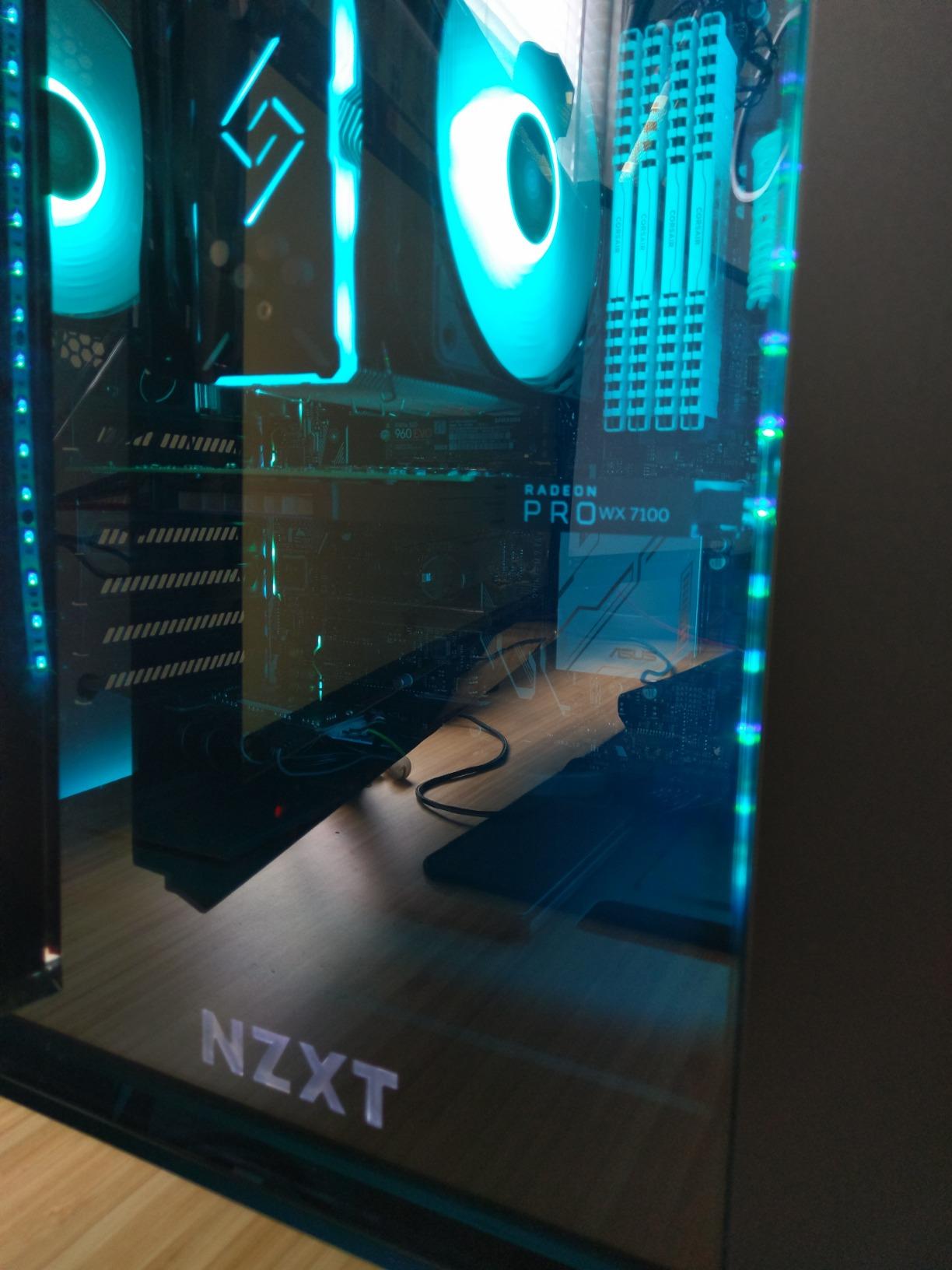 AMD Radeon Pro WX 7100 8GB 256-bit GDDR5 Video Cards - Workstation Customer Review AMD Radeon Pro WX 7100 8GB 256-bit GDDR5 Video Cards - Workstation - Customer Photo 3