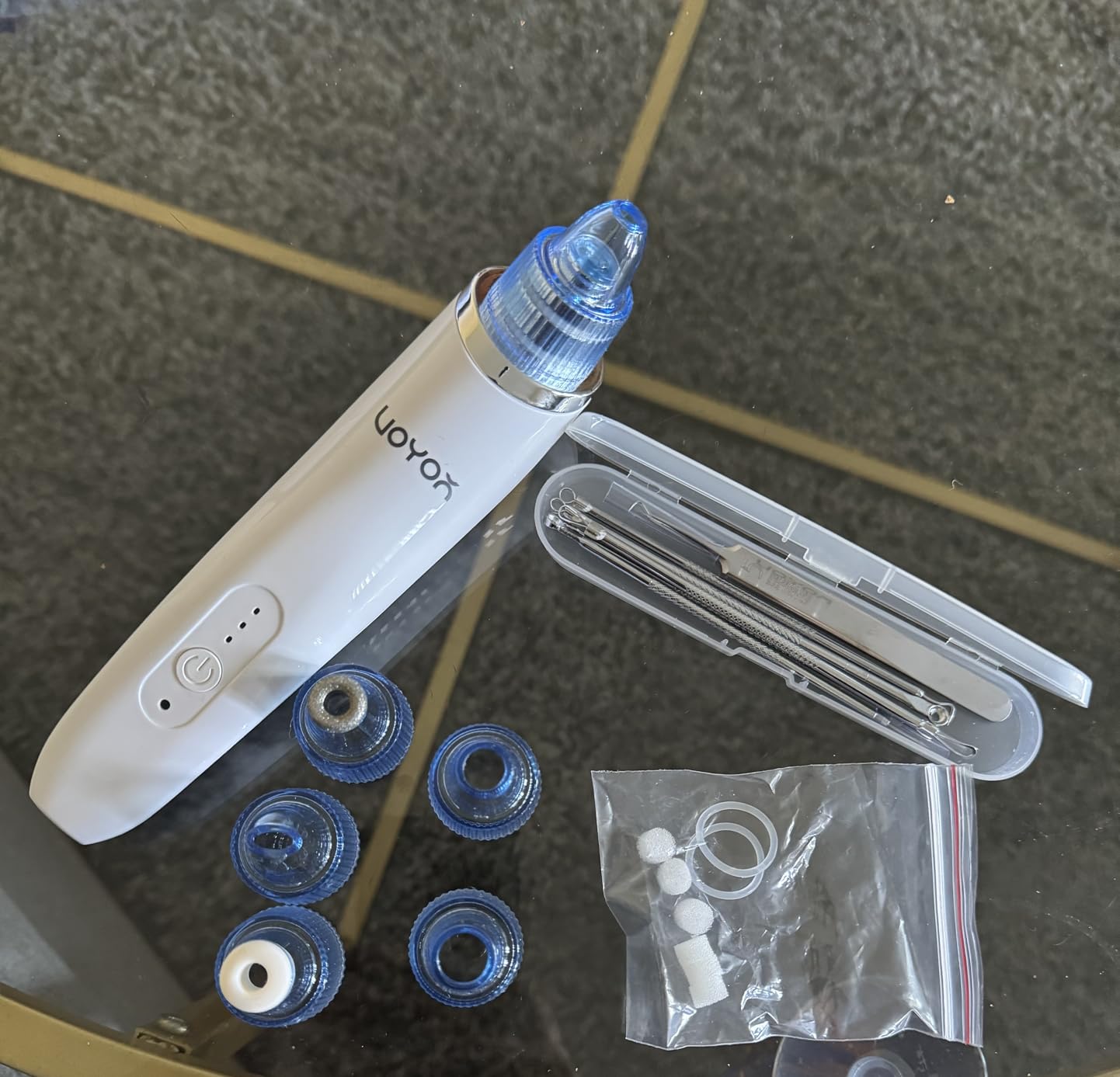 VOYOR Blackhead Remover Pore Vacuum - Electric Face Vacuum Pore Cleaner Acne White Heads Removal with 6 Suction Heads (BR410) - Customer Photo 1