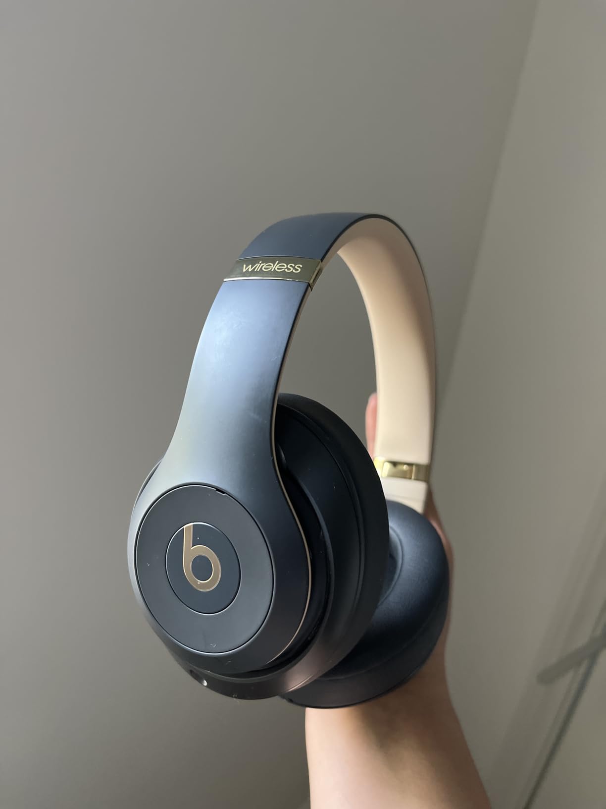 Beats Studio3 Wireless Noise Cancelling On-Ear Headphones - Apple W1 Headphone Chip, Class 1 Bluetooth, Active Noise Cancelling, 22 Hours of Listening Time - Shadow Gray (Previous Model) Customer Review Beats Studio3 Wireless Noise Cancelling On-Ear Headphones - Apple W1 Headphone Chip, Class 1 Bluetooth, Active Noise Cancelling, 22 Hours of Listening Time - Shadow Gray (Previous Model) - Customer Photo 2