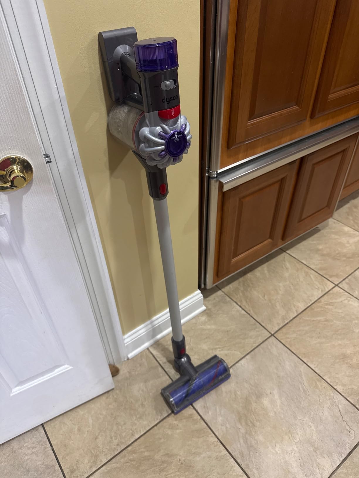 Dyson V7 Advanced Cordless Stick Vacuum Cleaner Customer Review Dyson V7 Advanced Cordless Stick Vacuum Cleaner - Customer Photo 1