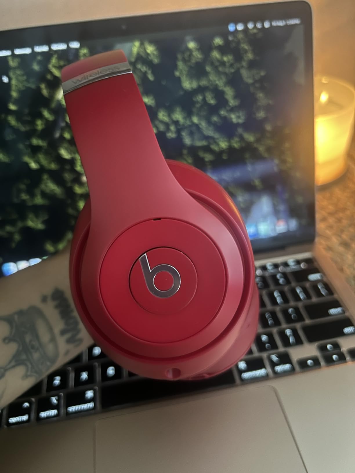 Beats Studio3 Wireless Headphones - Matte Black (Renewed) Customer Review Beats Studio3 Wireless Headphones - Matte Black (Renewed) - Customer Photo 2