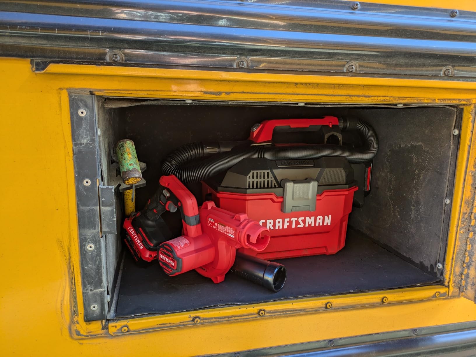 CRAFTSMAN V20 Cordless Vacuum Cleaner, Shop Vac Wet/Dry, 2 Gallon, 7ft Hose, Bare Tool Only (CMCV002B) Customer Review CRAFTSMAN V20 Cordless Vacuum Cleaner, Shop Vac Wet/Dry, 2 Gallon, 7ft Hose, Bare Tool Only (CMCV002B) - Customer Photo 1