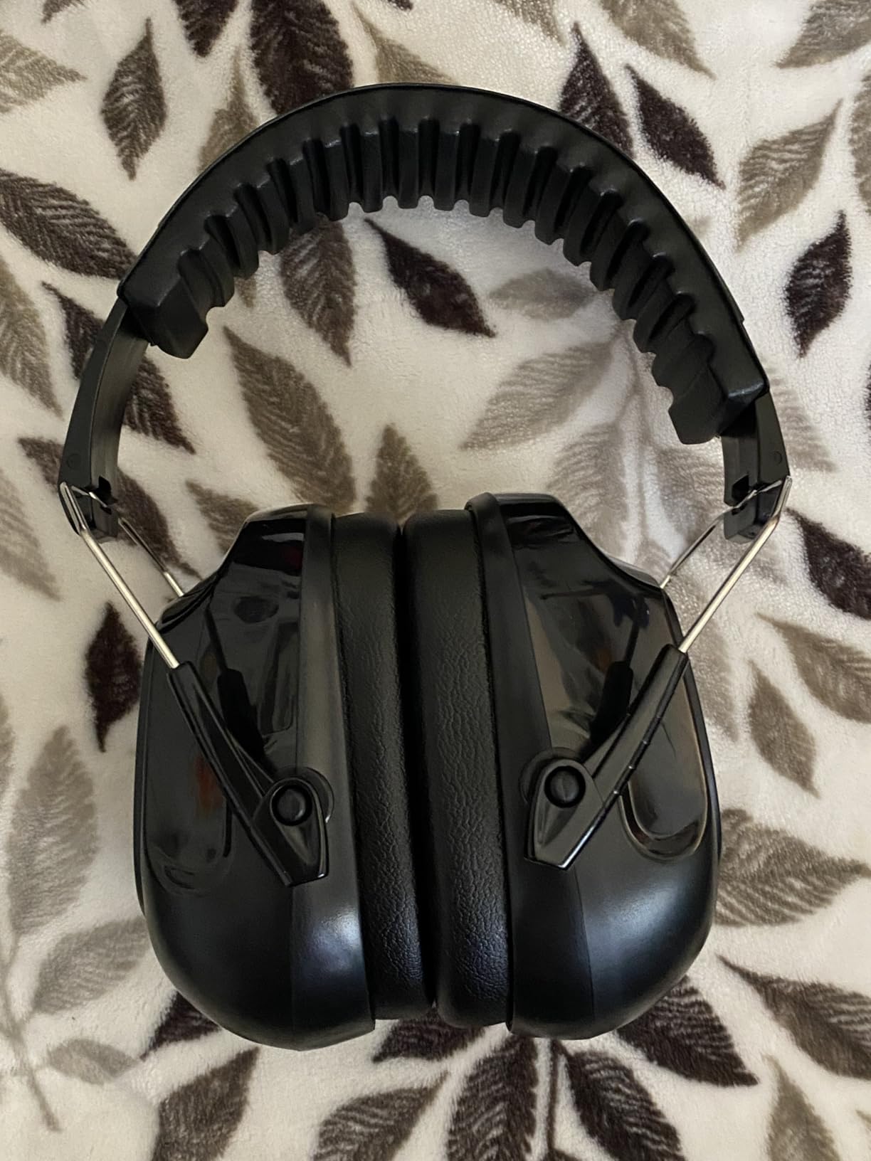 ProCase Noise Reduction Ear Muffs, Sound Proof Ear Protection, NRR 28dB Noise Cancelling Headphones for Adults Kids Autism Customer Review ProCase Noise Reduction Ear Muffs, Sound Proof Ear Protection, NRR 28dB Noise Cancelling Headphones for Adults Kids Autism - Customer Photo 2