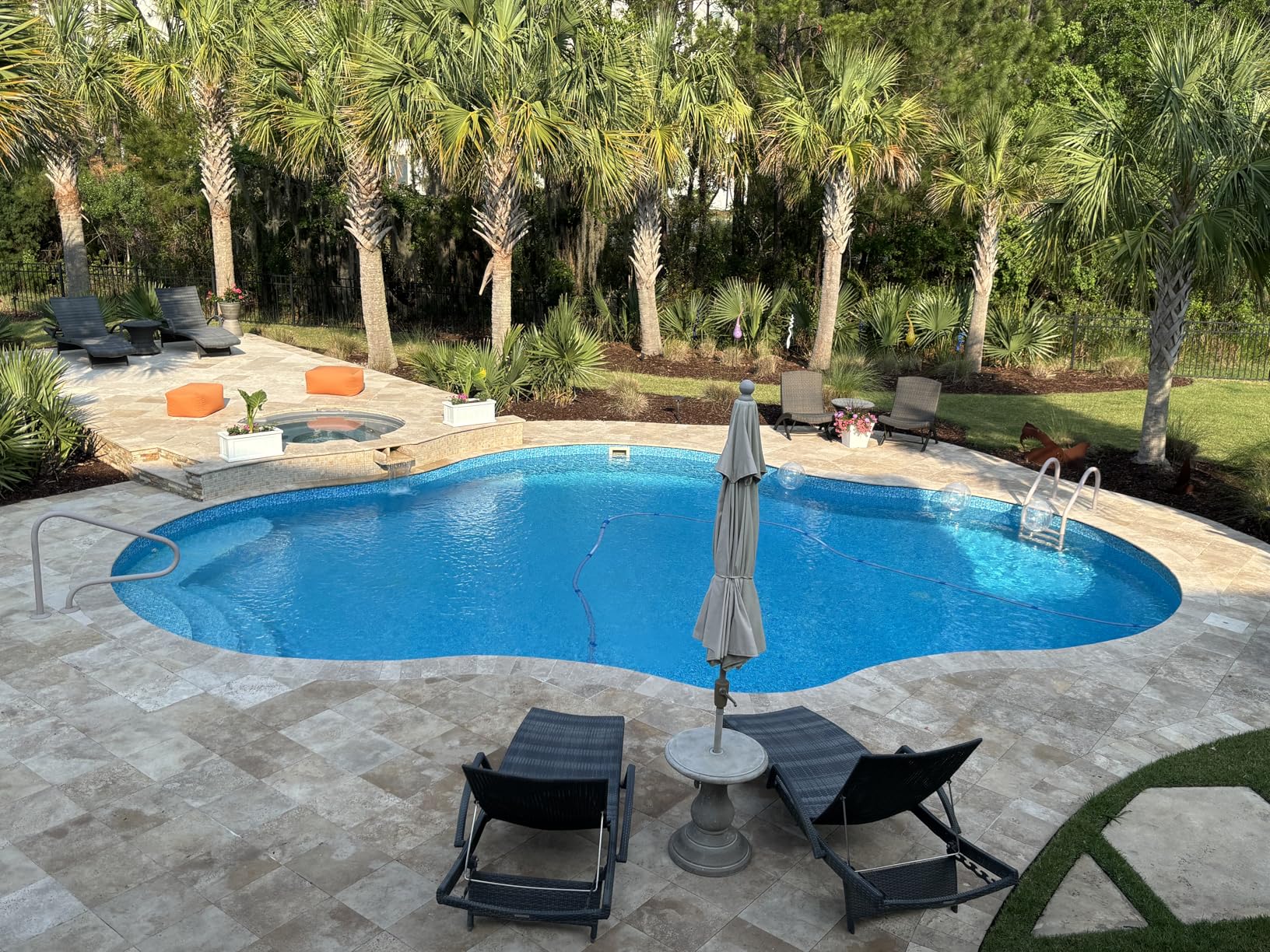 Intex Handheld Pool Vacuum Cleaner Rechargeable 94 Inch Telescoping Shaft and 2 Interchangeable Brush Heads for Above Ground Swimming Pool and Spa Customer Review Intex Handheld Pool Vacuum Cleaner Rechargeable 94 Inch Telescoping Shaft and 2 Interchangeable Brush Heads for Above Ground Swimming Pool and Spa - Customer Photo 1