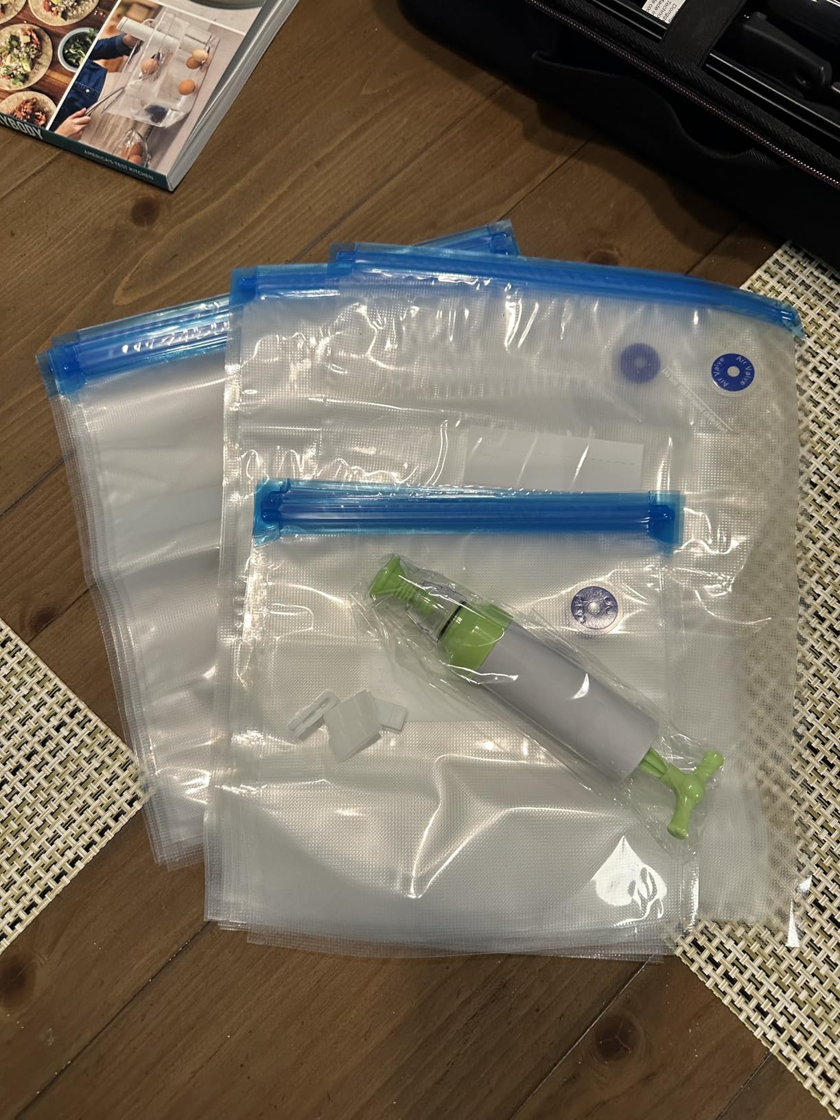 Reusable Sous Vide Bags 3 Sizes - 20 Pack with Hand Pump, Sealing Clips for Sous Vide Cooking and Food Storage (Blue Kit) - Customer Photo 1