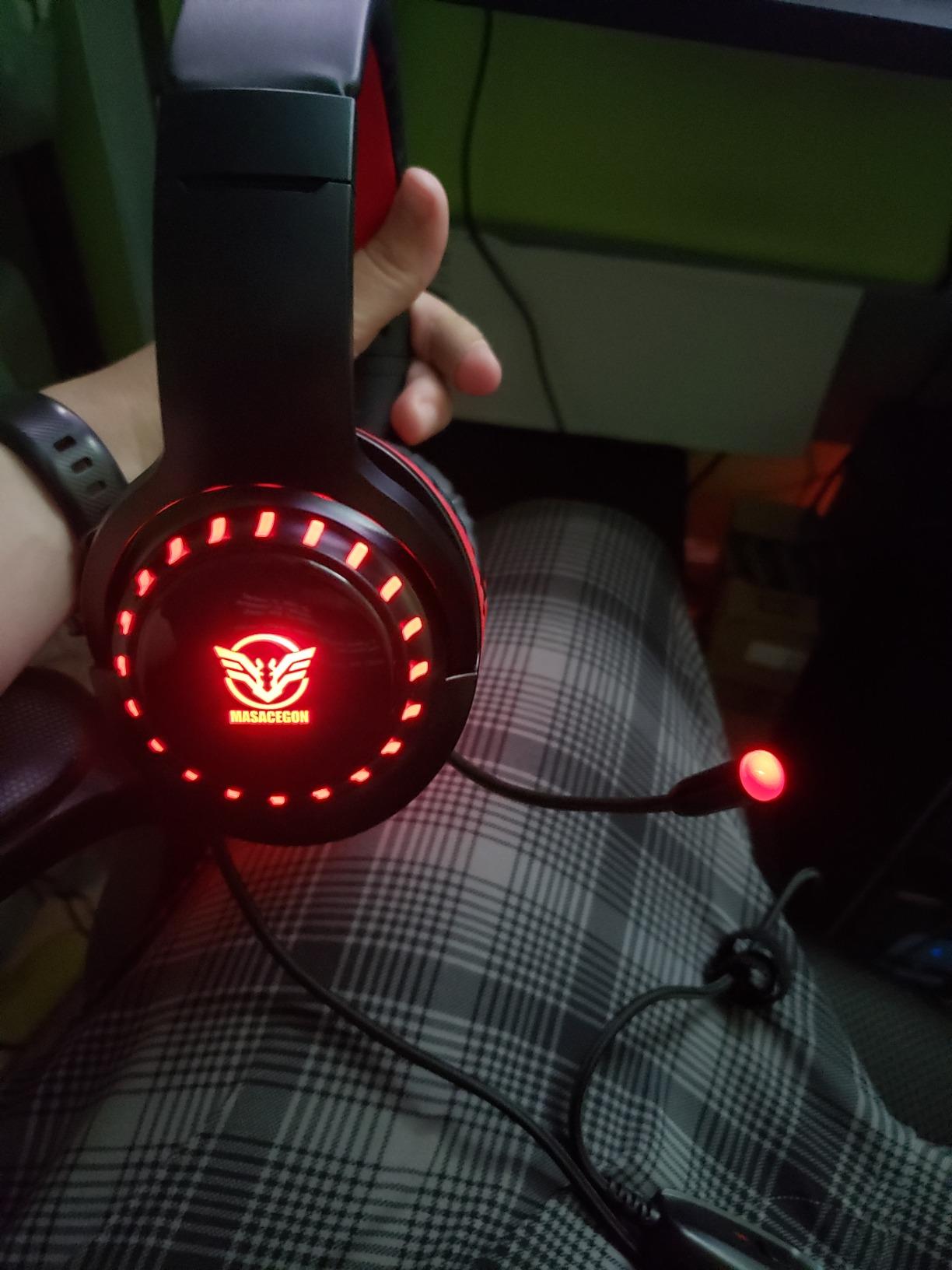 Pacrate RGB Gaming Headset for PS5/PS4/Xbox One/Nintendo Switch/PC/Mac, PS4 Headset with Microphone Xbox Headsets with LED Lights, Noise Cancelling PS5 Headsets for Kids Adults Customer Review Pacrate RGB Gaming Headset for PS5/PS4/Xbox One/Nintendo Switch/PC/Mac, PS4 Headset with Microphone Xbox Headsets with LED Lights, Noise Cancelling PS5 Headsets for Kids Adults - Customer Photo 1