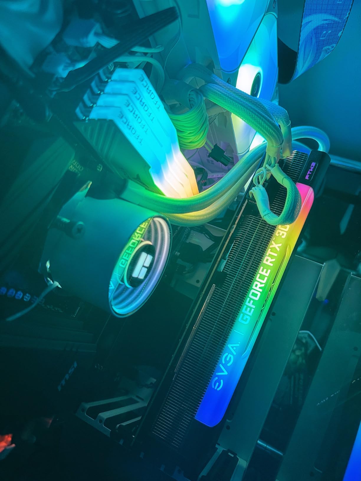 EVGA 10G-P5-3897-KR GeForce RTX 3080 FTW3 ULTRA GAMING, 10GB GDDR6X, iCX3 Technology, ARGB LED, Metal Backplate Customer Review EVGA 10G-P5-3897-KR GeForce RTX 3080 FTW3 ULTRA GAMING, 10GB GDDR6X, iCX3 Technology, ARGB LED, Metal Backplate - Customer Photo 2