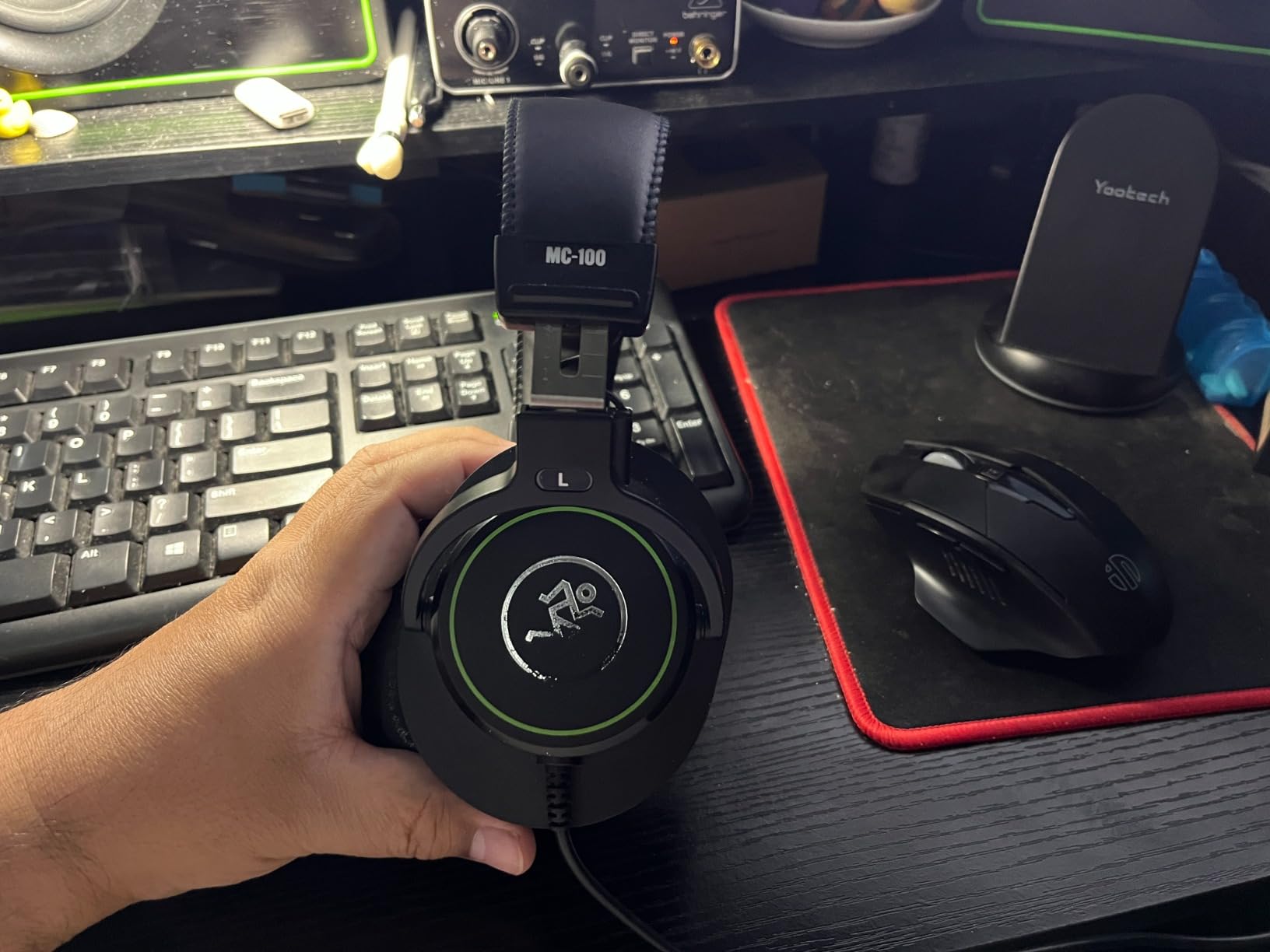 Mackie MC Series, Professional Closed-Back Headphones (MC-100) Customer Review Mackie MC Series, Professional Closed-Back Headphones (MC-100) - Customer Photo 1