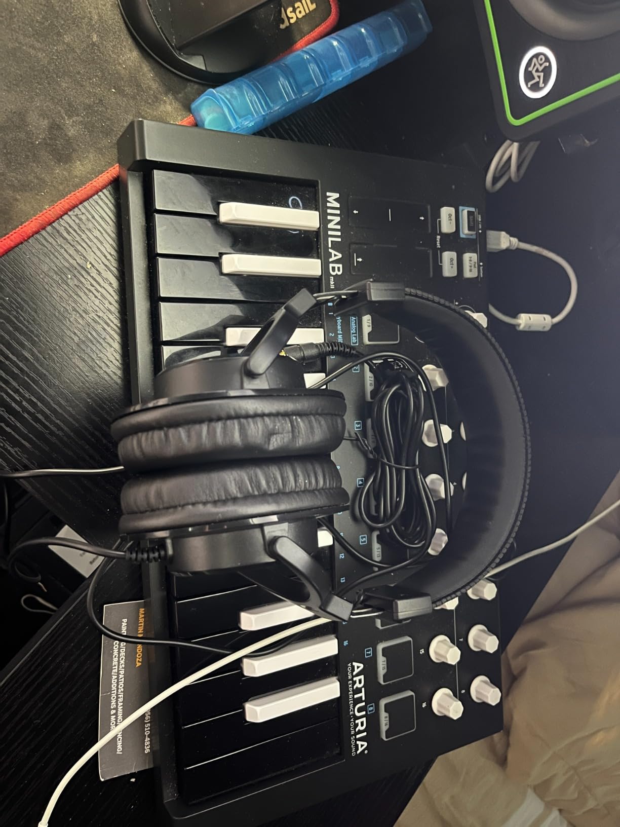 Mackie MC Series, Professional Closed-Back Headphones (MC-100) Customer Review Mackie MC Series, Professional Closed-Back Headphones (MC-100) - Customer Photo 2