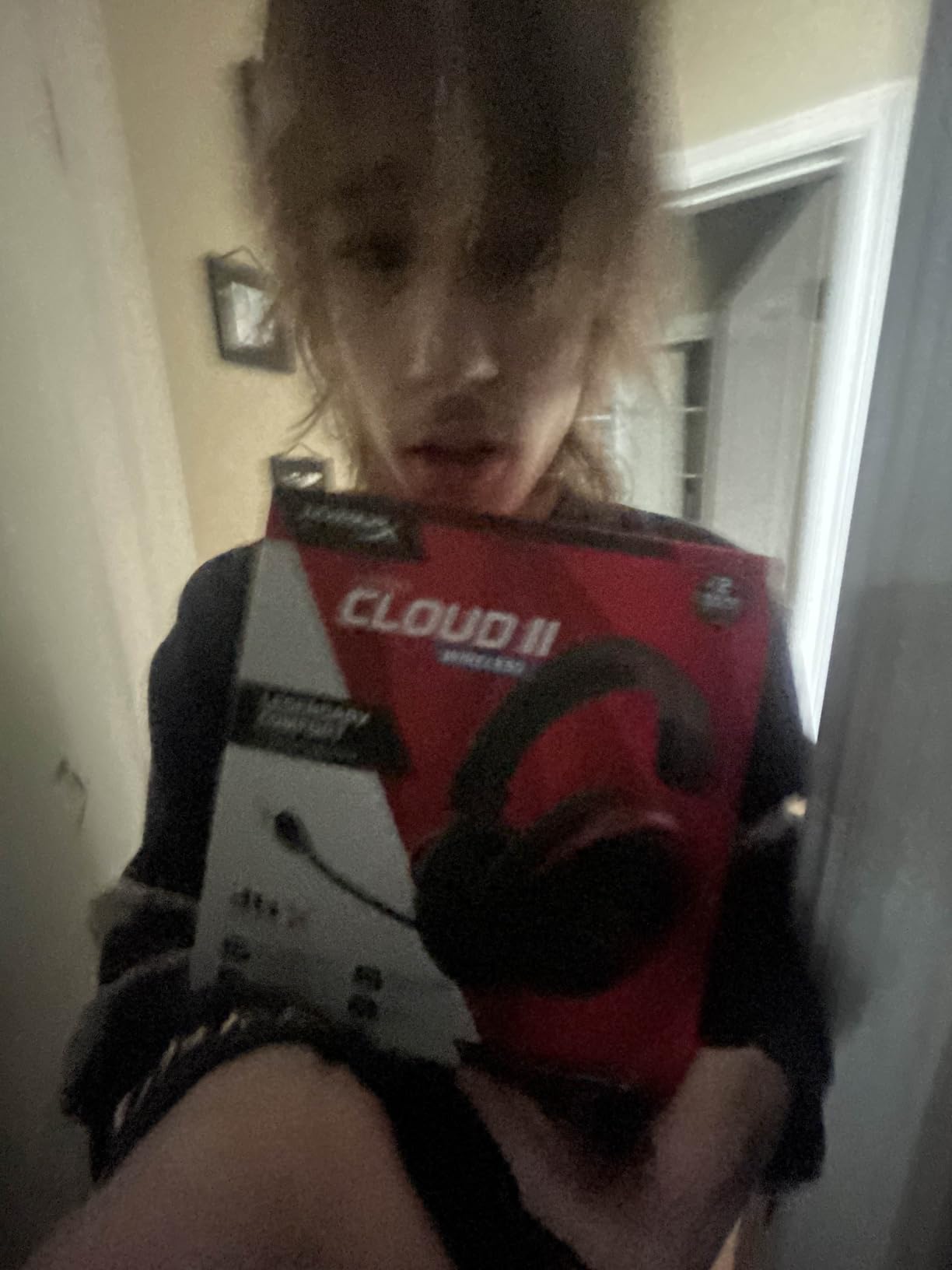 HyperX Cloud II Wireless - Gaming Headset for PC, PS5, PS4, Long Lasting Battery Up to 30 Hours, DTS Headphone:X Spatial Audio, Memory Foam, Detachable Noise Cancelling Microphone with Mic Monitoring Customer Review HyperX Cloud II Wireless - Gaming Headset for PC, PS5, PS4, Long Lasting Battery Up to 30 Hours, DTS Headphone:X Spatial Audio, Memory Foam, Detachable Noise Cancelling Microphone with Mic Monitoring - Customer Photo 2