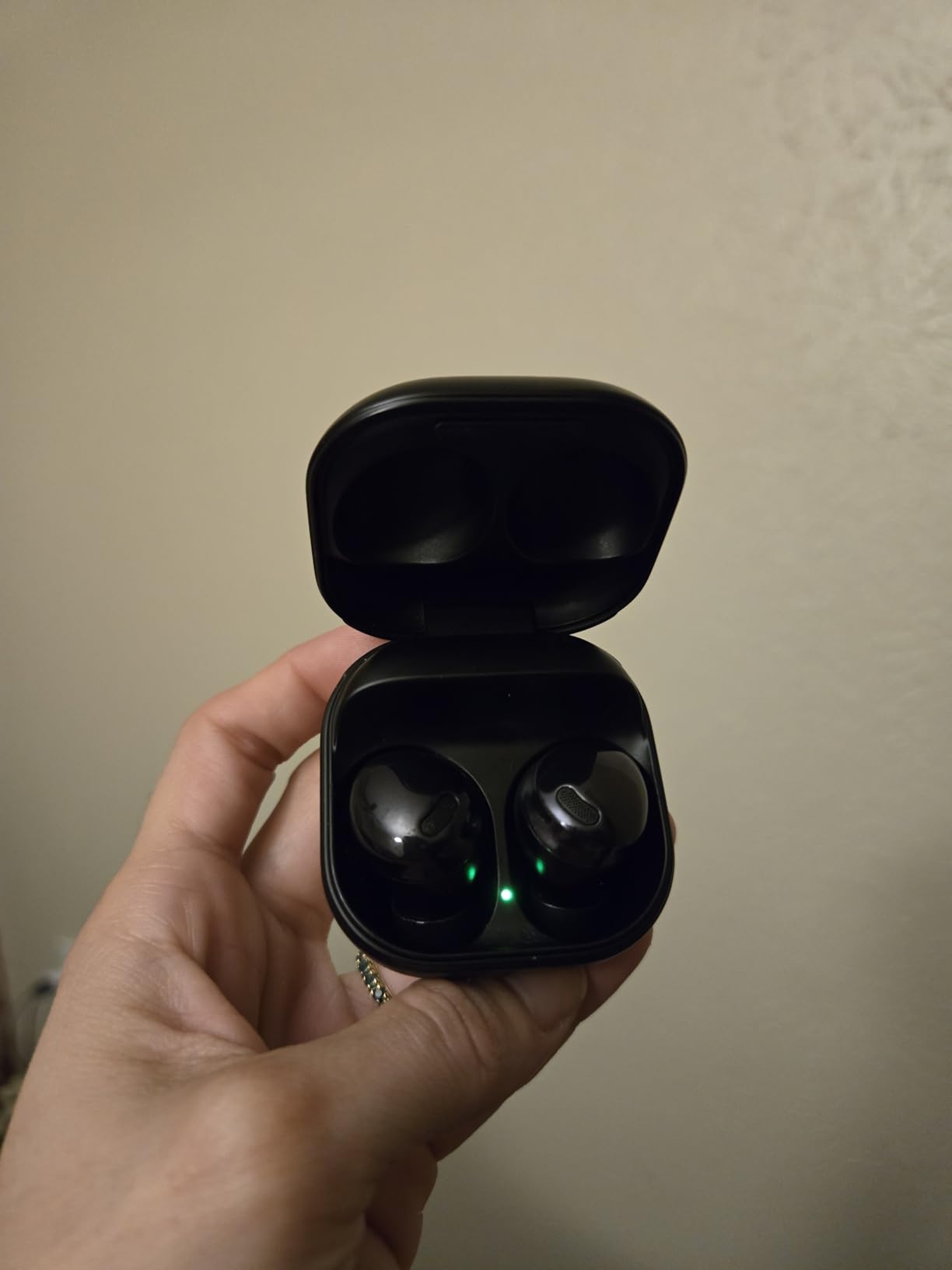 SAMSUNG Galaxy Buds Pro R190 Bluetooth Earbuds True Wireless, Noise Cancelling (Renewed) Customer Review SAMSUNG Galaxy Buds Pro R190 Bluetooth Earbuds True Wireless, Noise Cancelling (Renewed) - Customer Photo 2