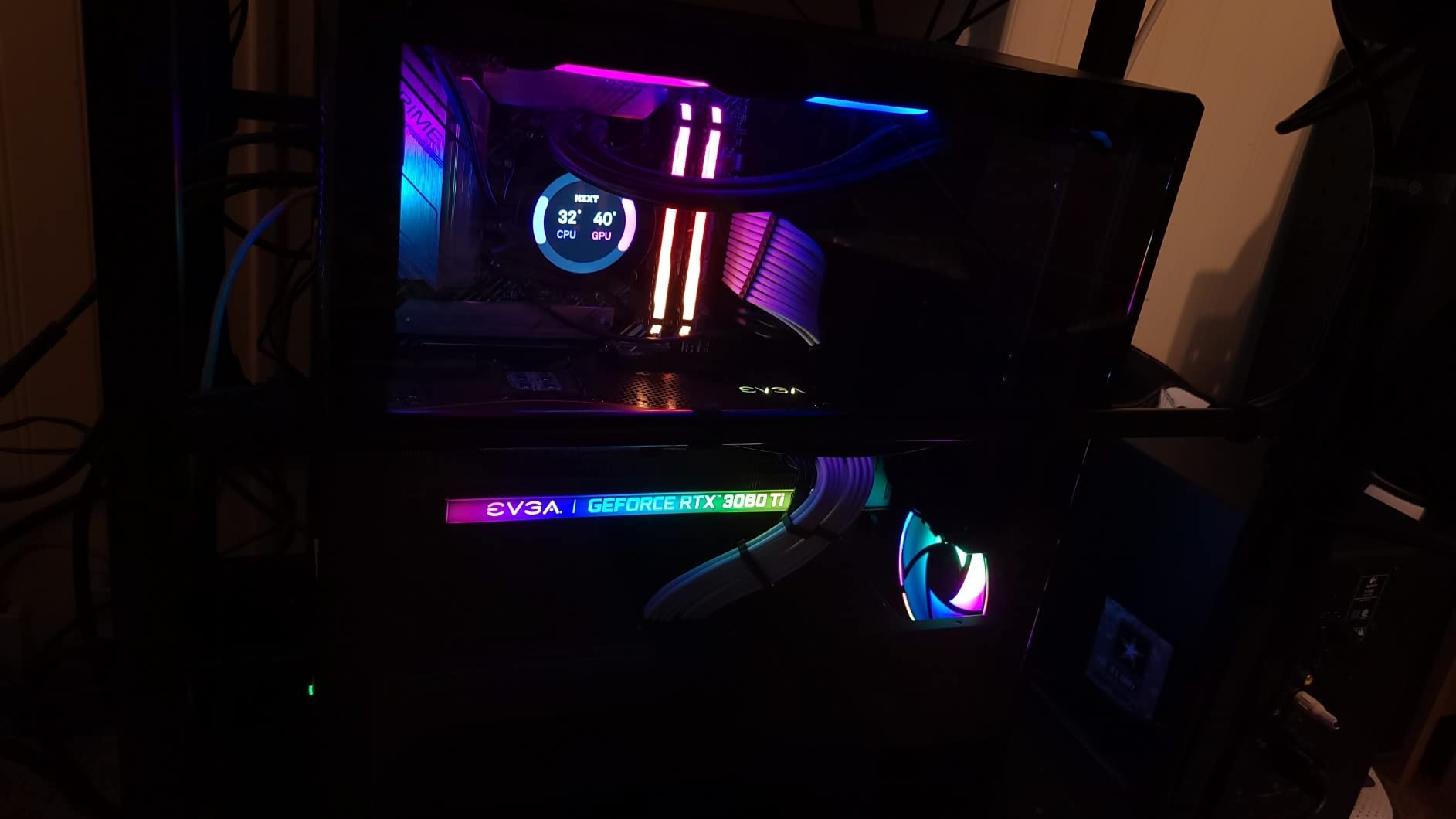 EVGA GeForce RTX 3080 Ti FTW3 ULTRA GAMING, 12G-P5-3967-KR, 12GB GDDR6X, iCX3 Technology, ARGB LED, Metal Backplate Customer Review EVGA GeForce RTX 3080 Ti FTW3 ULTRA GAMING, 12G-P5-3967-KR, 12GB GDDR6X, iCX3 Technology, ARGB LED, Metal Backplate - Customer Photo 2