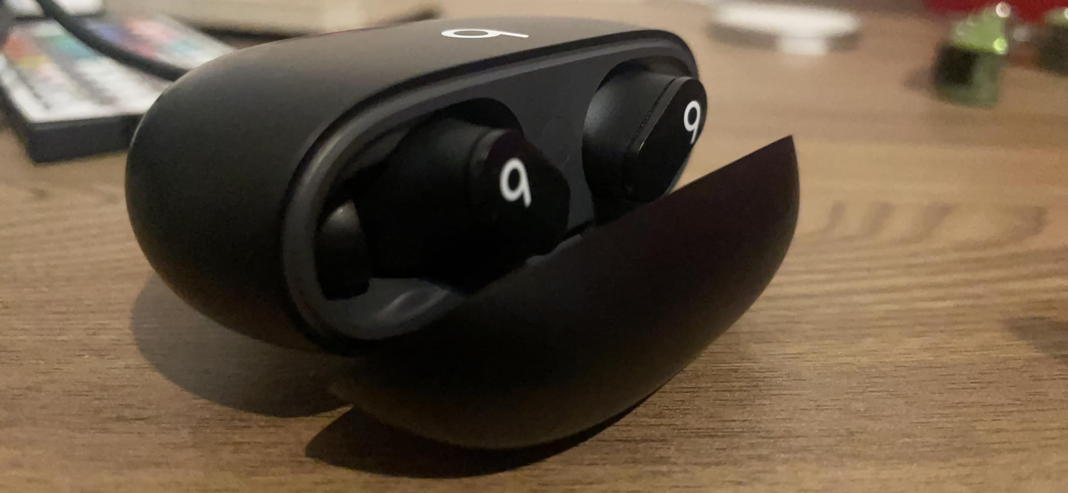 Beats Studio Buds - True Wireless Noise Cancelling Earbuds - Compatible with Apple & Android, Built-in Microphone, IPX4 Rating, Sweat Resistant Earphones, Class 1 Bluetooth Headphones - Red - Customer Photo 2