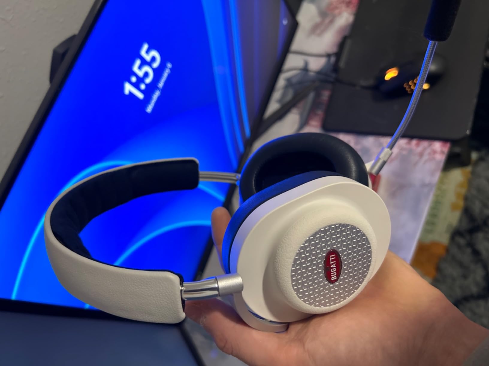 MG20 Wireless Gaming Headphones - Galactic White Customer Review MG20 Wireless Gaming Headphones - Galactic White - Customer Photo 2