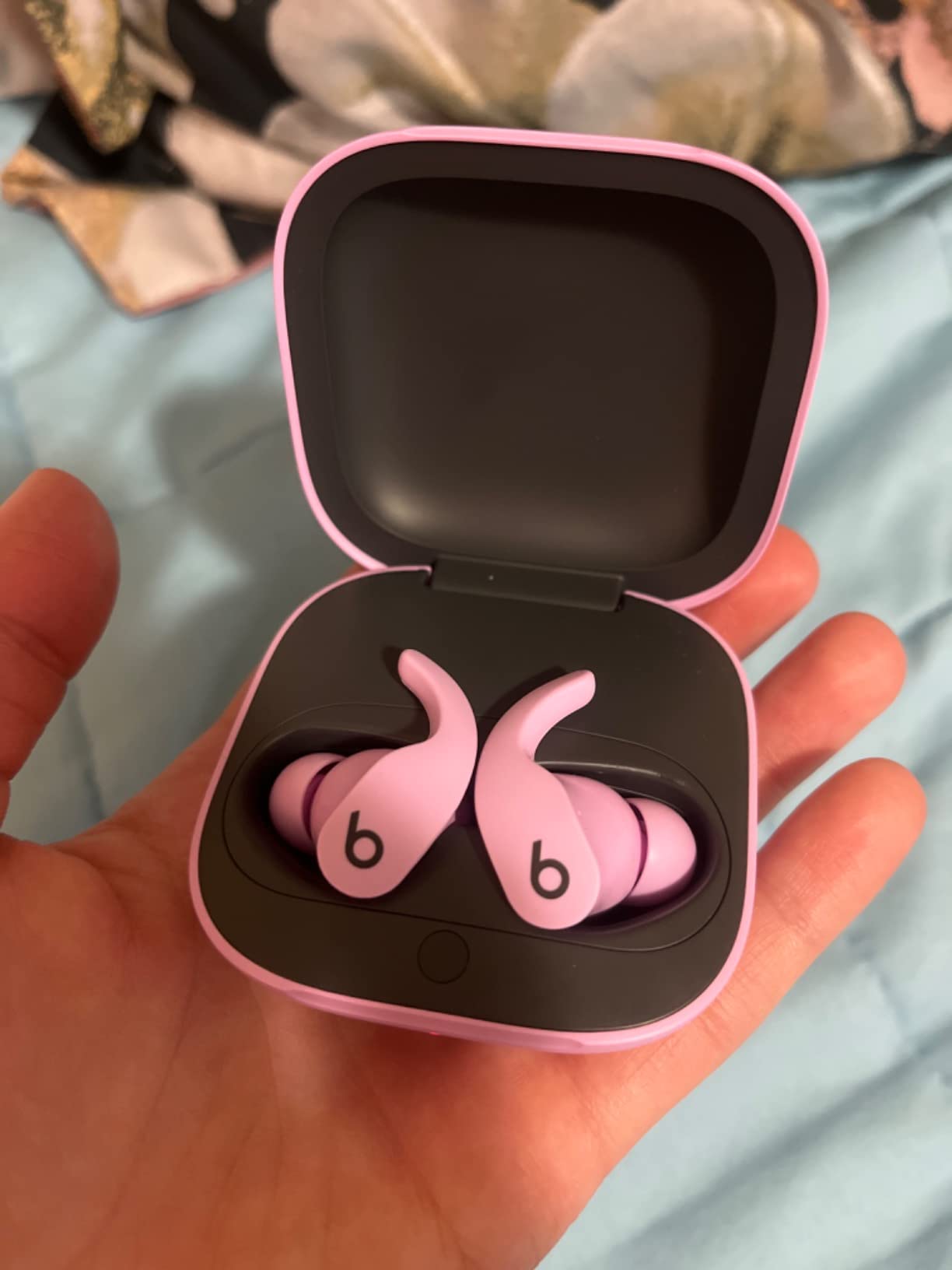 Fit Pro - True Wireless Noise Cancelling Earbuds - Apple H1 Headphone Chip, Compatible with Apple & Android, Class 1 Bluetooth, Built-in Microphone, 6 Hours of Listening Time - Beats Black - Customer Photo 2