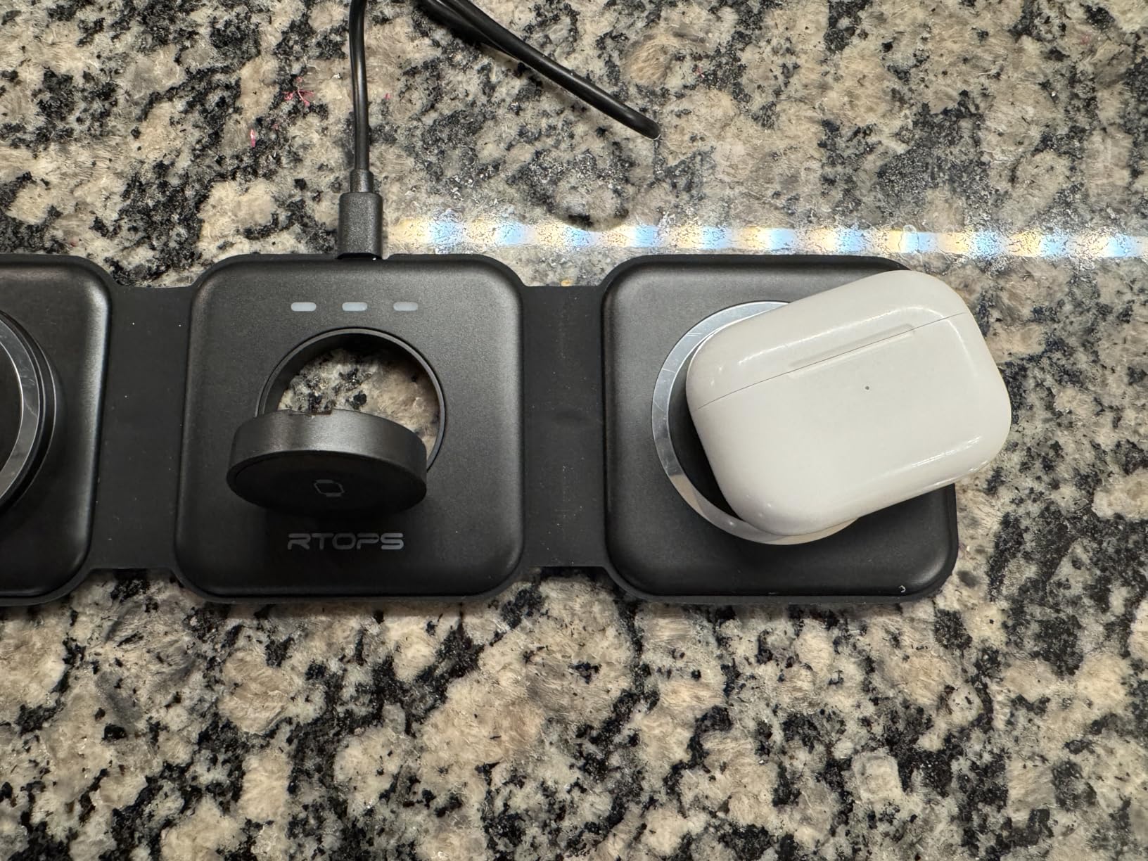 Wireless Charger 3 in 1,RTOPS Magnetic Travel Wireless Charging Station Multiple Devices,GaN 3 in 1 Charging Station,Compatible for iPhone16/15/14/13/Pro/Max,iWatch,AirPods4/3/2/Pro(Adapter Includes) Customer Review Wireless Charger 3 in 1,RTOPS Magnetic Travel Wireless Charging Station Multiple Devices,GaN 3 in 1 Charging Station,Compatible for iPhone16/15/14/13/Pro/Max,iWatch,AirPods4/3/2/Pro(Adapter Includes) - Customer Photo 2
