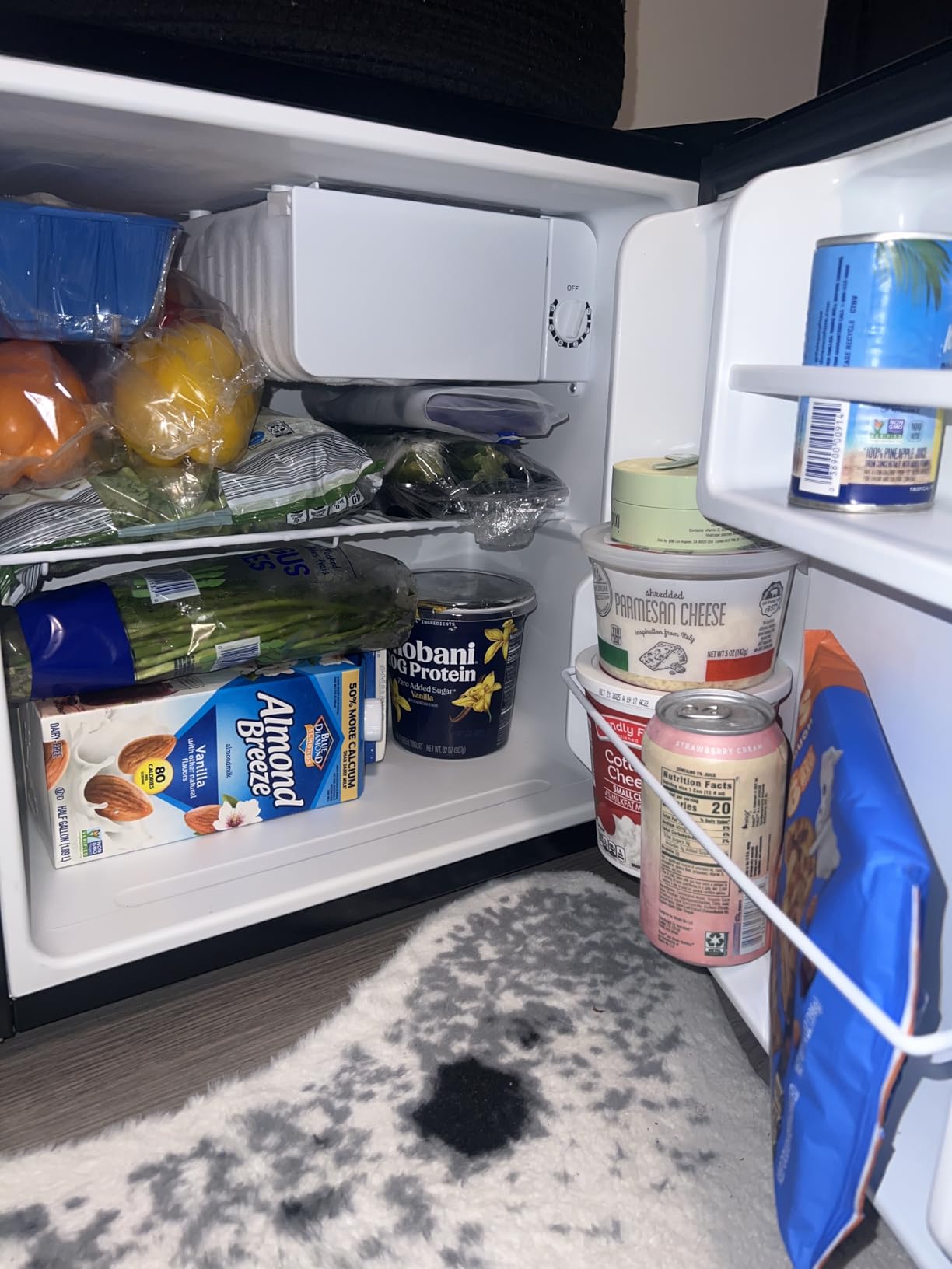 Honeywell Compact Refrigerator 1.6 Cu Ft Mini Fridge with Freezer, Single Door, Low noise, for Bedroom, Office, Dorm with Adjustable Temperature Settings, Black - Customer Photo 1