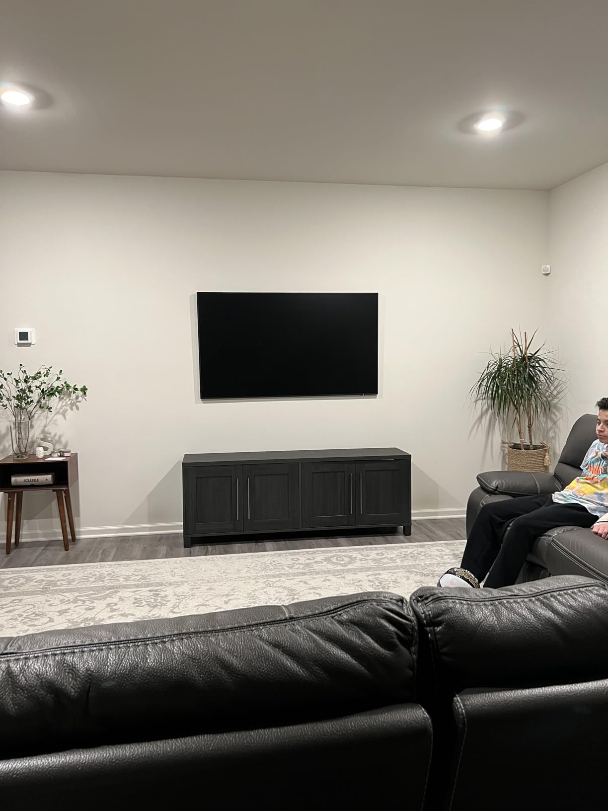 SAMSUNG 65-Inch Class QLED 4K The Frame LS03B Series, Quantum HDR, Art Mode, Anti-Reflection Matte Display, Slim Fit Wall Mount Included, Smart TV w/Alexa Built-in (QN65LS03BAFXZA) - Customer Photo 1