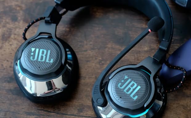 JBL Quantum 810 Wireless - Wireless over-ear performance gaming headset with Active Noise Cancelling and Bluetooth, 43 hours of battery life, Hi-Res 50mm drivers (Black) Customer Review JBL Quantum 810 Wireless - Wireless over-ear performance gaming headset with Active Noise Cancelling and Bluetooth, 43 hours of battery life, Hi-Res 50mm drivers (Black) - Customer Photo 1