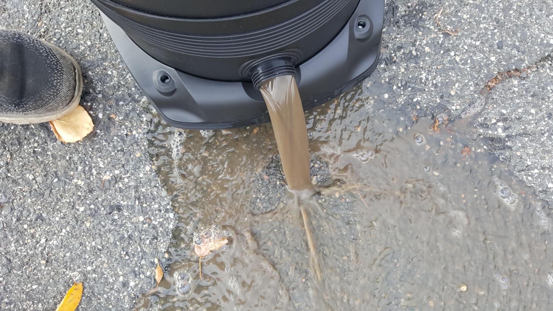 Vacmaster VK609PFR 0201 6 Gallon 5.5 Peak HP 3-in-1 Wet/Dry/Upholstery Shampoo Vacuum Cleaner Customer Review Vacmaster VK609PFR 0201 6 Gallon 5.5 Peak HP 3-in-1 Wet/Dry/Upholstery Shampoo Vacuum Cleaner - Customer Photo 1