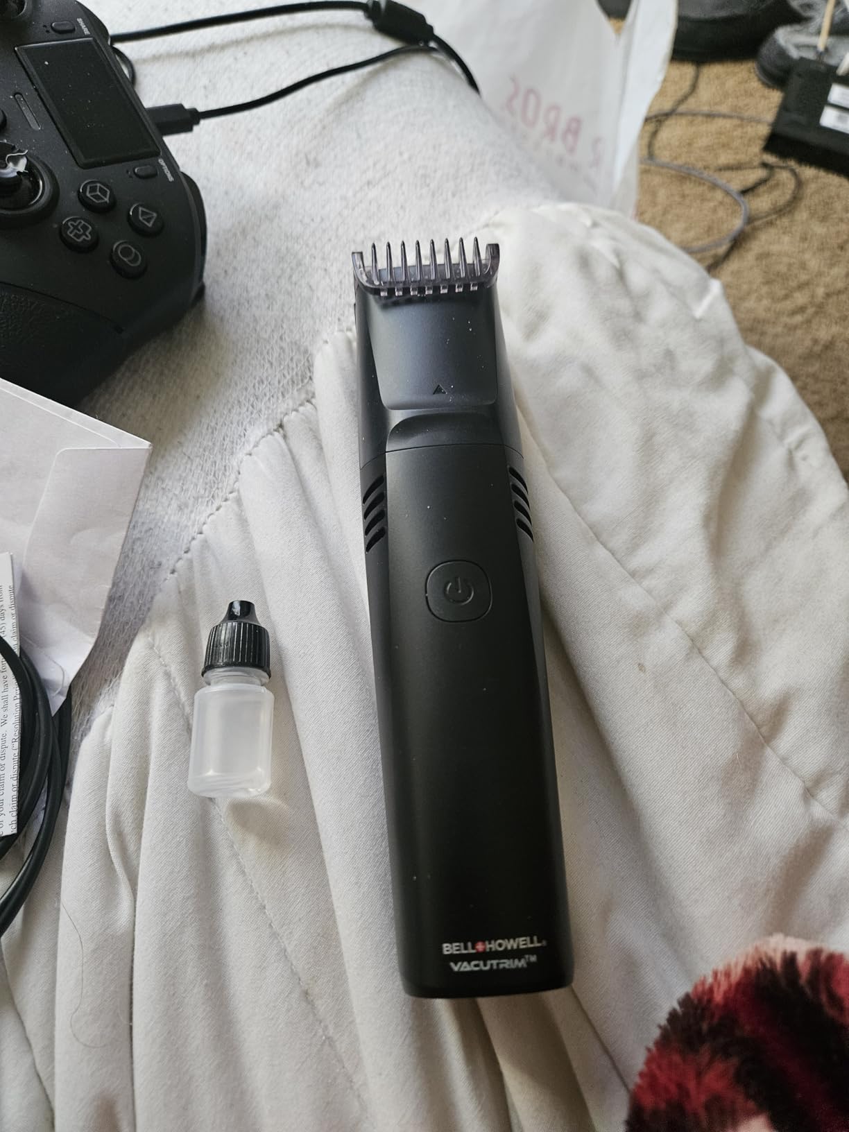 Vacutrim Cordless Mens Beard Trimmer, Rechargeable Electric Shaver with 20 Trim Setting Calibration Dial and Built-in Vacuum for Mustache, Sideburns. Facial Hair, Black, 7.5