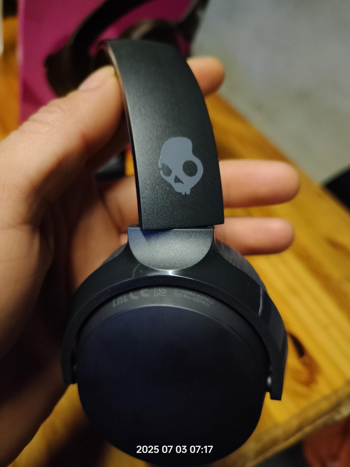 Skullcandy Riff 2 Wireless On-Ear Bluetooth Headphones, Up to 34 Hrs Battery, Foldable Lightweight Design, Convenient for Travel with Backup 3.5mm AUX Cable, Microphone for iPhone Android - True Black Customer Review Skullcandy Riff 2 Wireless On-Ear Bluetooth Headphones, Up to 34 Hrs Battery, Foldable Lightweight Design, Convenient for Travel with Backup 3.5mm AUX Cable, Microphone for iPhone Android - True Black - Customer Photo 1