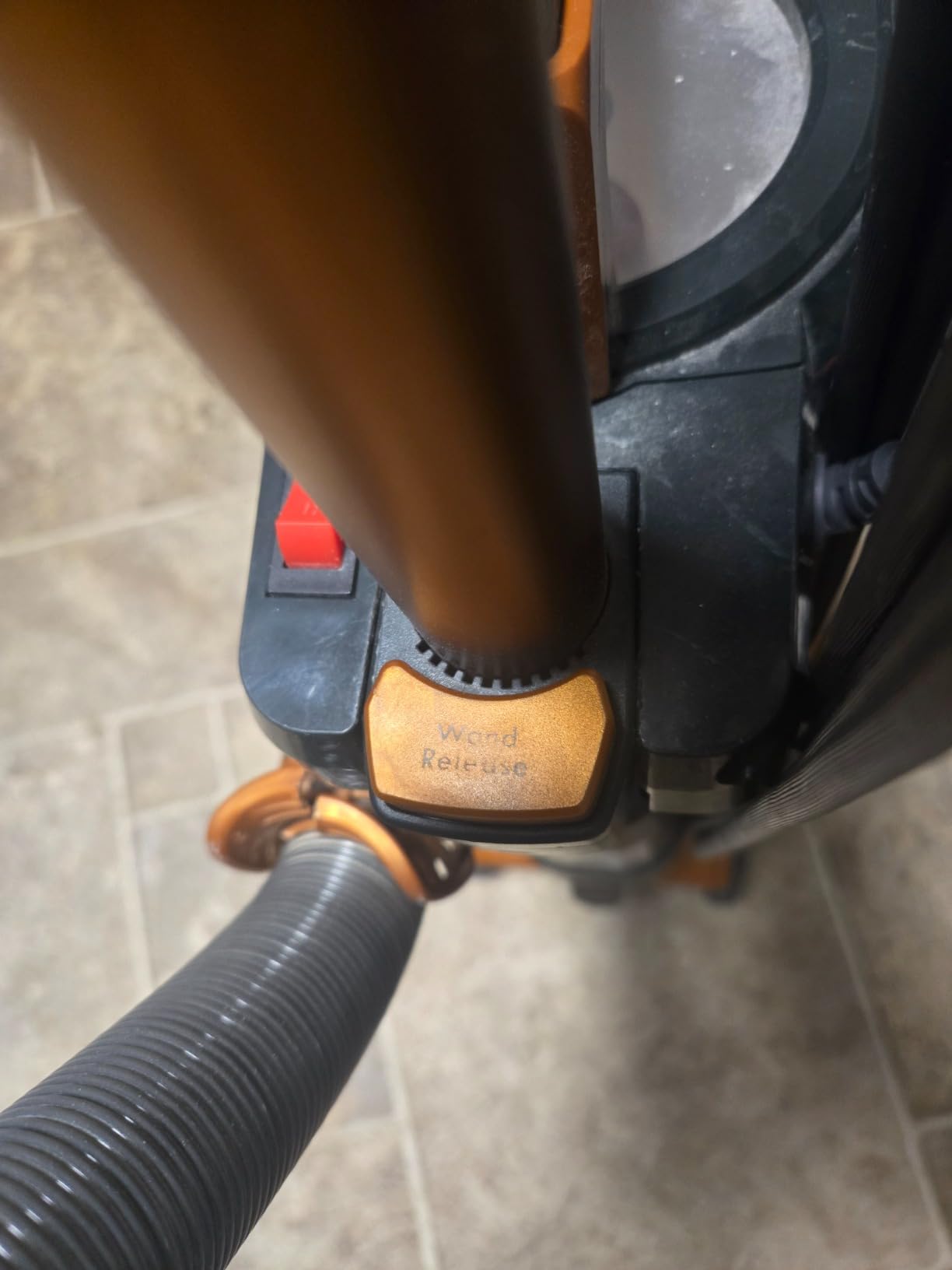 Kenmore DU4080 Featherlite Lift-Up Bagless Upright Vacuum 2-Motor Power Suction Lightweight Carpet Cleaner with HEPA Filter, 2 Cleaning Tools for Pet Hair, Hard Floor, Orange Customer Review Kenmore DU4080 Featherlite Lift-Up Bagless Upright Vacuum 2-Motor Power Suction Lightweight Carpet Cleaner with HEPA Filter, 2 Cleaning Tools for Pet Hair, Hard Floor, Orange - Customer Photo 1