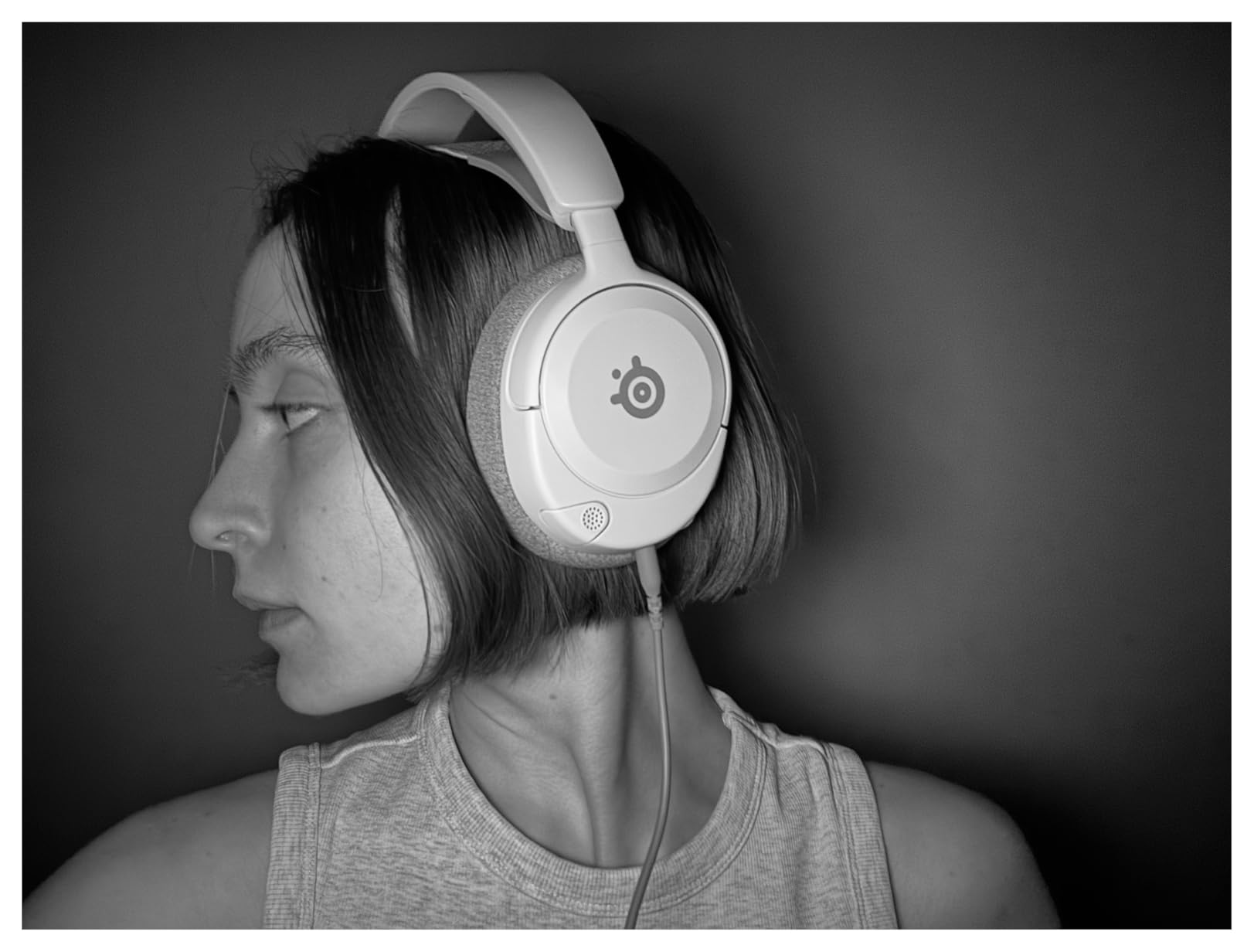 SteelSeries Arctis Nova 1 Multi-System Gaming Headset — Hi-Fi Drivers — 360° Spatial Audio — Comfort Design — Durable — Ultra Lightweight — Noise-Cancelling Mic — PC, PS5/PS4, Switch, Xbox - Black Customer Review SteelSeries Arctis Nova 1 Multi-System Gaming Headset — Hi-Fi Drivers — 360° Spatial Audio — Comfort Design — Durable — Ultra Lightweight — Noise-Cancelling Mic — PC, PS5/PS4, Switch, Xbox - Black - Customer Photo 1