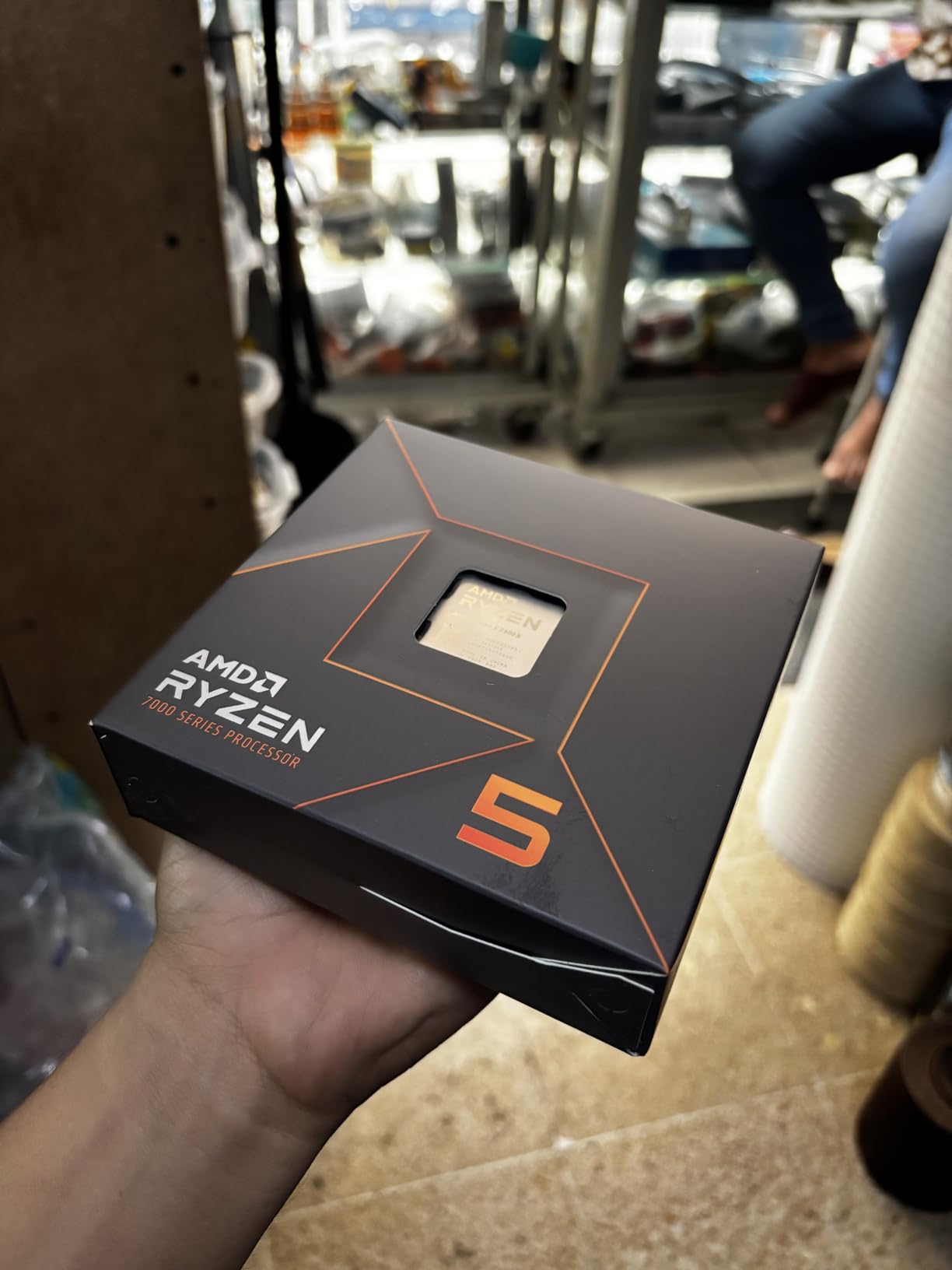 AMD Ryzen 5 7600X 6-Core, 12-Thread Unlocked Desktop Processor Customer Review AMD Ryzen 5 7600X 6-Core, 12-Thread Unlocked Desktop Processor - Customer Photo 2