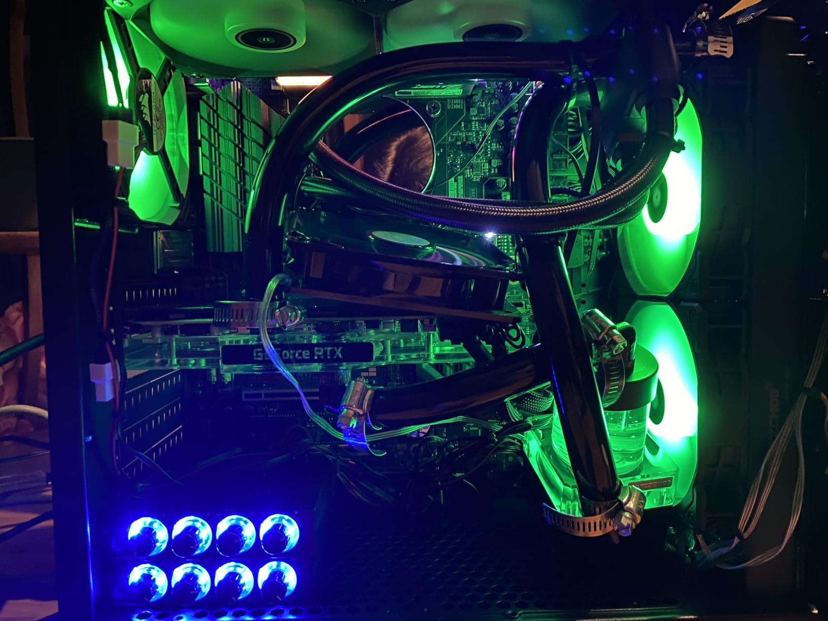Thermalright Frozen Notte 360 Black ARGB V2 Water Cooling CPU Cooler, 360 Specification CPU Liquid Cooler,3 PWM Fans, S-FDB Bearings, Suitable for AMD:AM4/AM5, Intel LGA 1851/1700/115X/1200/2011 Customer Review Thermalright Frozen Notte 360 Black ARGB V2 Water Cooling CPU Cooler, 360 Specification CPU Liquid Cooler,3 PWM Fans, S-FDB Bearings, Suitable for AMD:AM4/AM5, Intel LGA 1851/1700/115X/1200/2011 - Customer Photo 1