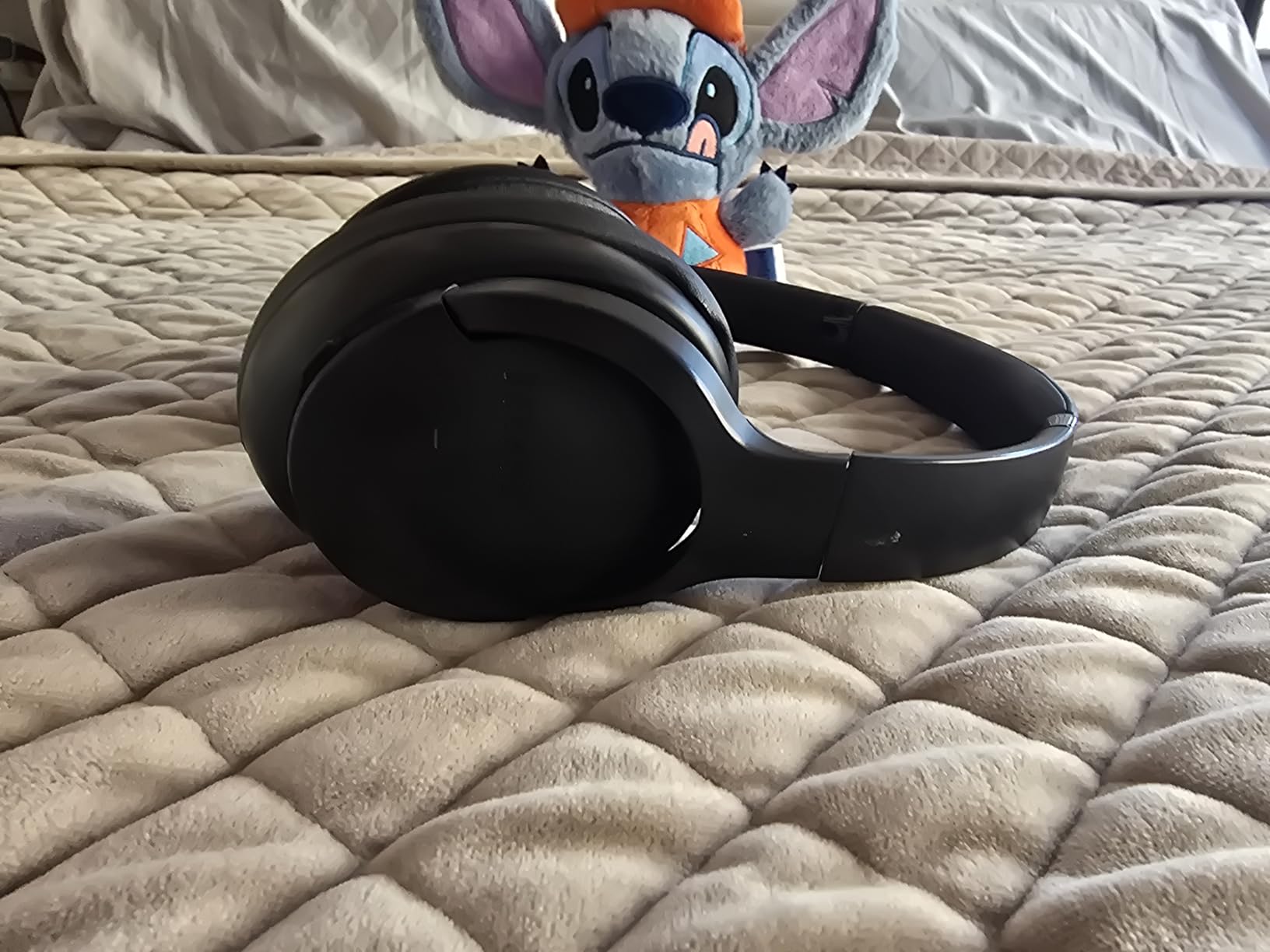 DOQAUS Over Ear Bluetooth Headphones Wireless, 90H Playtime, BT 5.4, 9 EQ Modes, HiFi Deep Bass, Movie & Sleep Mode, White Noises w/App Control, Memory Foam Cups for Travel, Gym, Workout, PC, Phone Customer Review DOQAUS Over Ear Bluetooth Headphones Wireless, 90H Playtime, BT 5.4, 9 EQ Modes, HiFi Deep Bass, Movie & Sleep Mode, White Noises w/App Control, Memory Foam Cups for Travel, Gym, Workout, PC, Phone - Customer Photo 2
