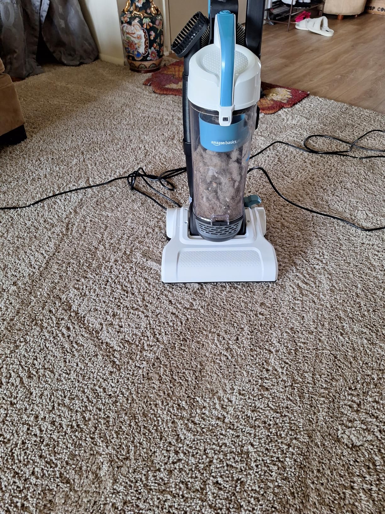 Amazon Basics Upright Bagless Vacuum Cleaner for Carpet and Hard Floors, With Crevice and Upholstery Tools, Detachable Handle, Lightweight (8.4 lbs), 1.7L Dust Cup, 720W, 25ft Cord, Black/White Customer Review Amazon Basics Upright Bagless Vacuum Cleaner for Carpet and Hard Floors, With Crevice and Upholstery Tools, Detachable Handle, Lightweight (8.4 lbs), 1.7L Dust Cup, 720W, 25ft Cord, Black/White - Customer Photo 3