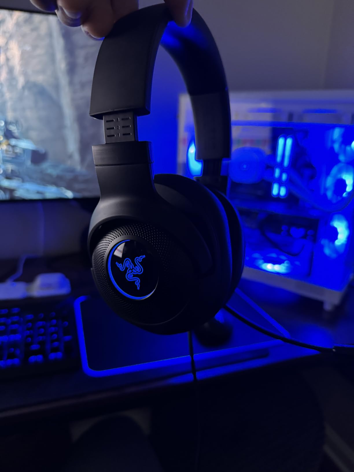 Razer Kraken V3 X Wired USB Gaming Headset: Lightweight Build - Triforce 40mm Drivers - HyperClear Cardioid Mic - 7.1 Surround Sound - Chroma RGB Lighting - Black Customer Review Razer Kraken V3 X Wired USB Gaming Headset: Lightweight Build - Triforce 40mm Drivers - HyperClear Cardioid Mic - 7.1 Surround Sound - Chroma RGB Lighting - Black - Customer Photo 1